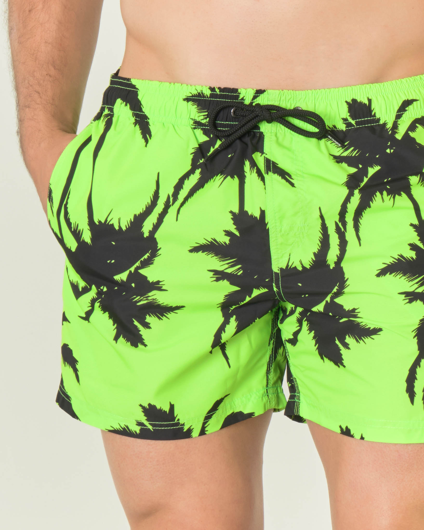 Boxer mare verde fluo con fantasia palme nere e coulisse in vita image
