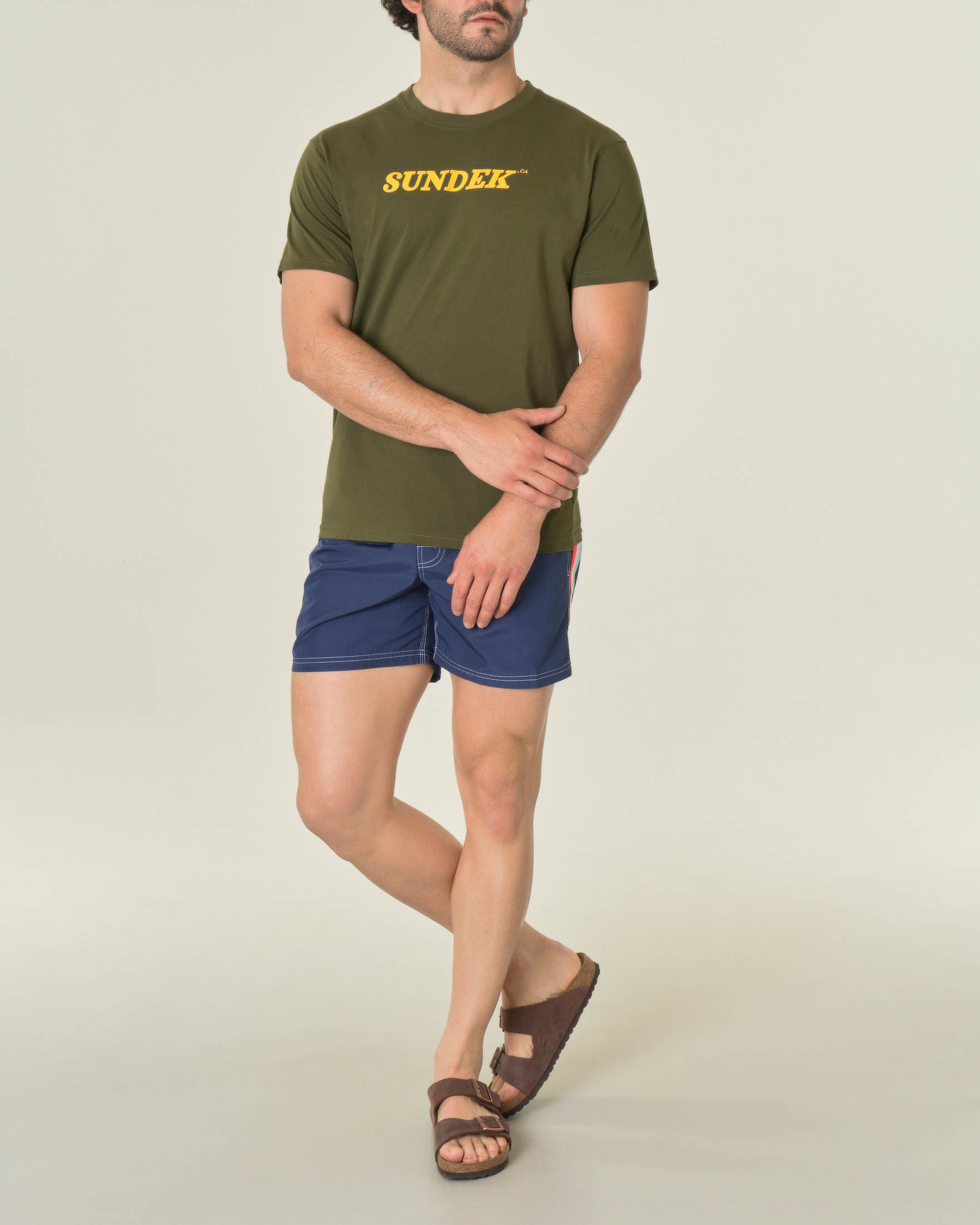 T-shirt verde militare mezza manica con logo arancione