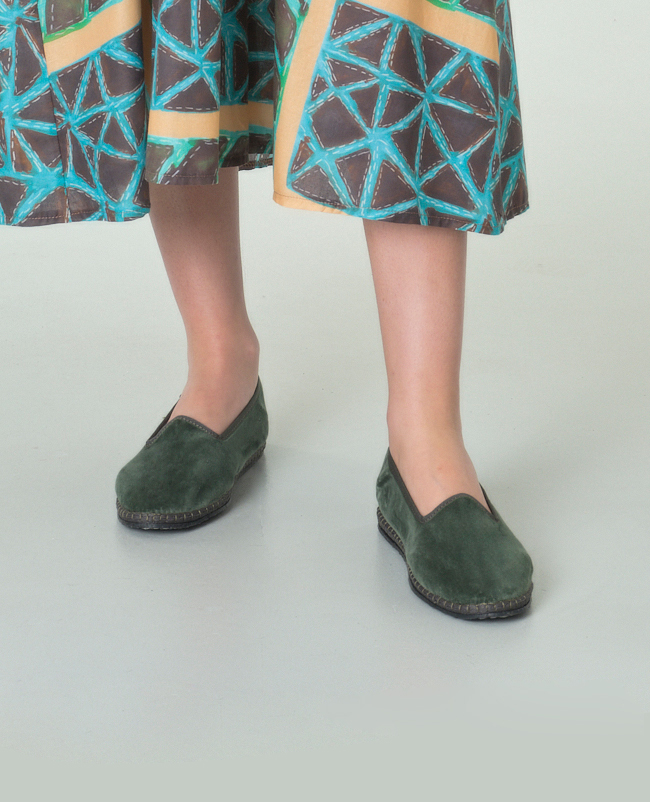 Friulane in velluto color verde militare