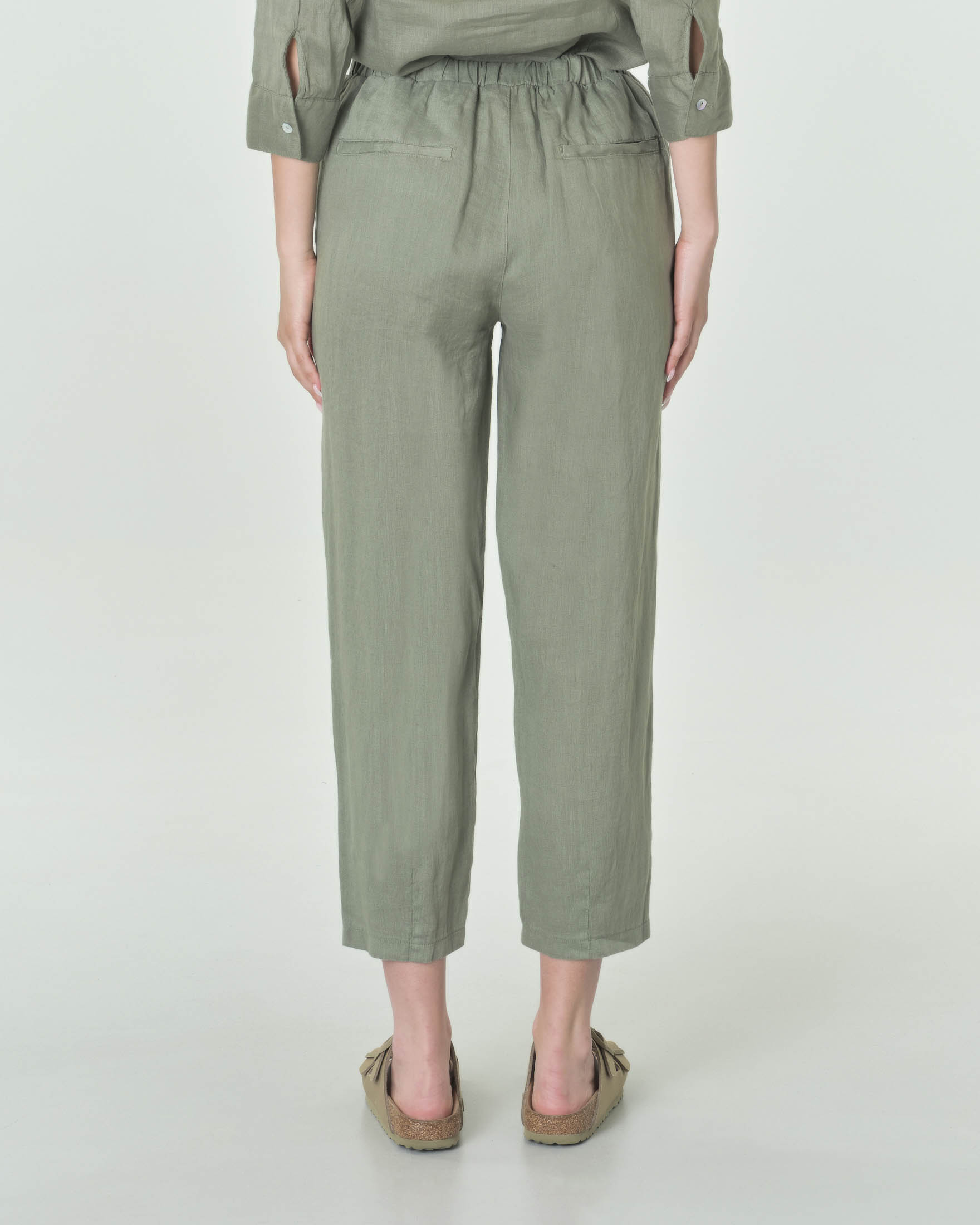 Pantaloni verde militare in lino a gamba dritta dal taglio cropped