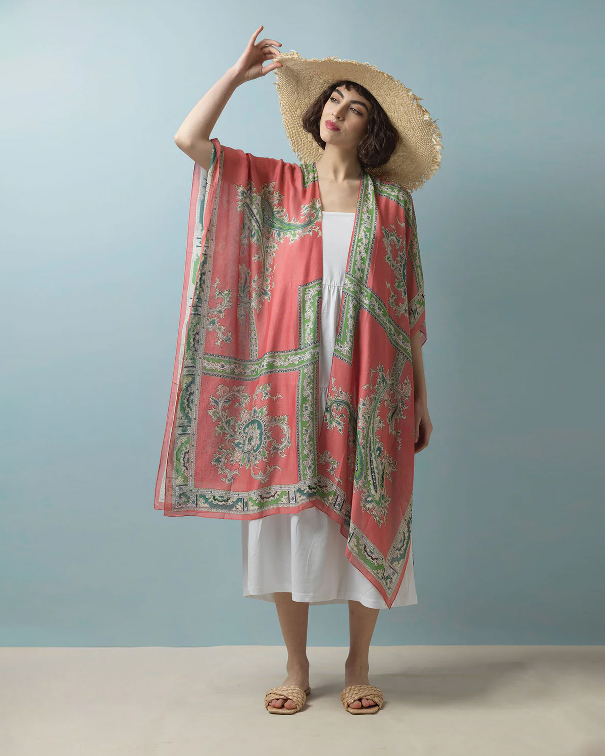 Kimono media lunghezza rosa in cupro e modal a stampa foulard con disegni a motivo cashmere verdi image