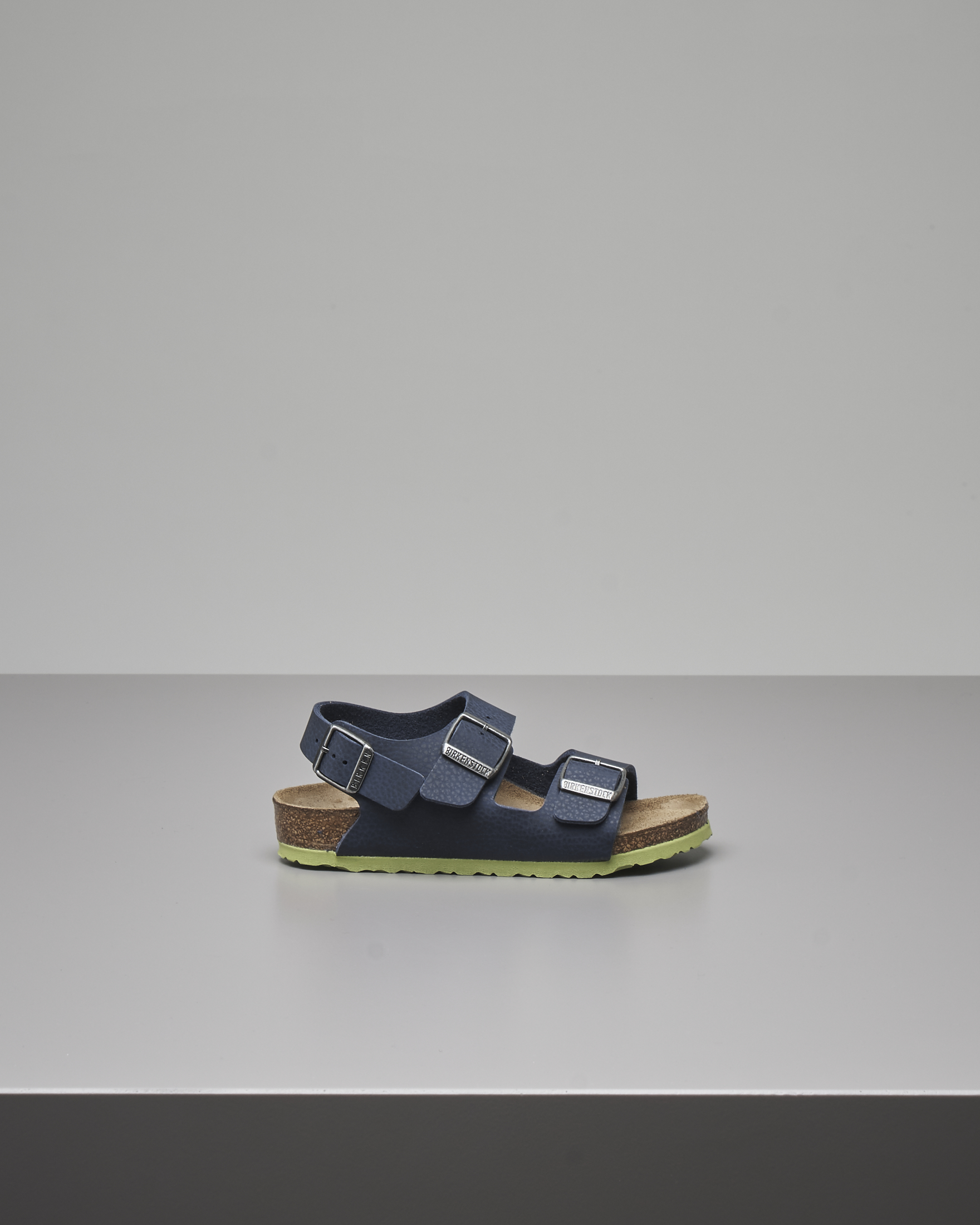 Sandalo Milano blu con profilo verde acido sul fondo 24-34