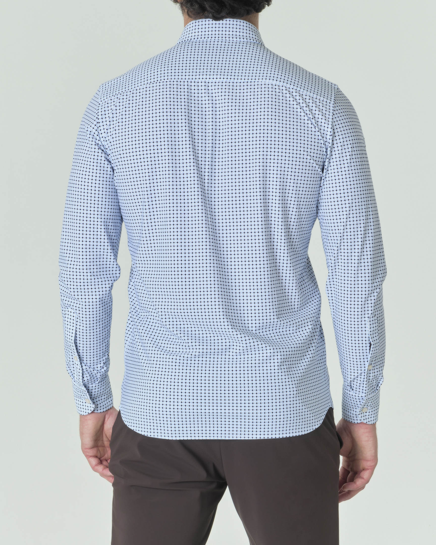 Camicia azzurra in tessuto tecnico hyper comfort a fantasia maiolica blu
