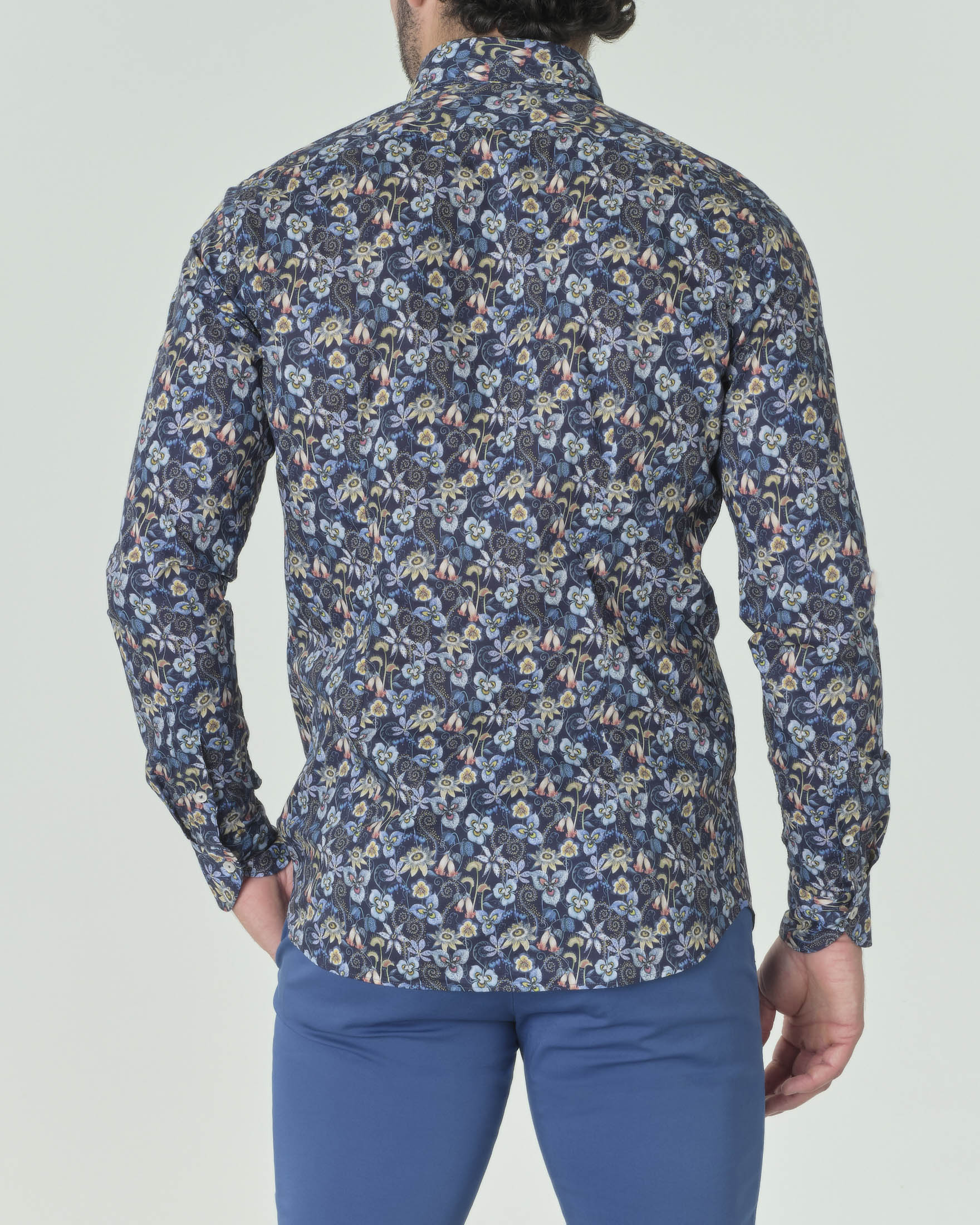 Camicia blu in mussola di puro cotone a fantasia floreale