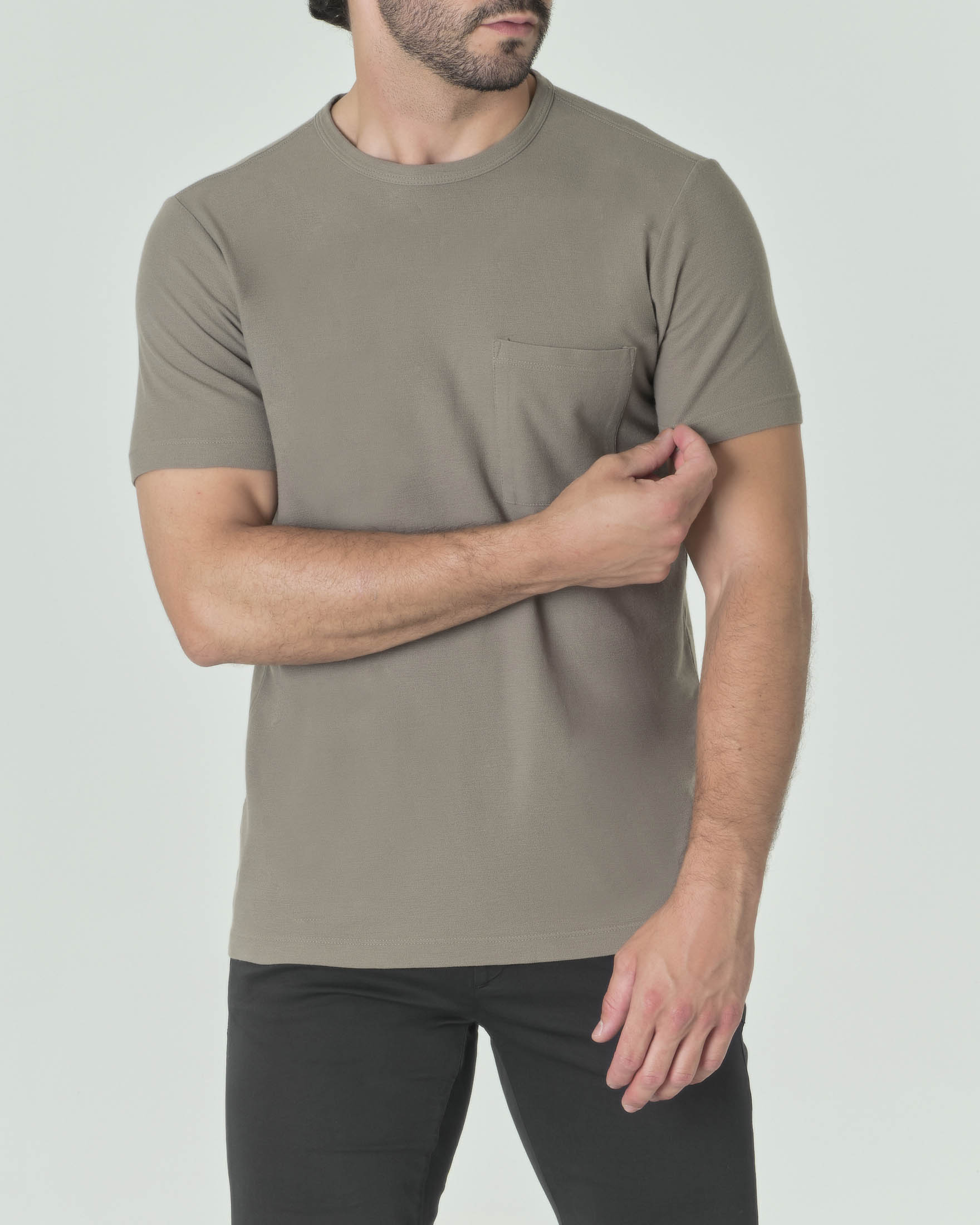 Rodolfo Pellizzari — T-shirt verde militare a mezza manica in misto lino e pima cotton con taschino sul petto