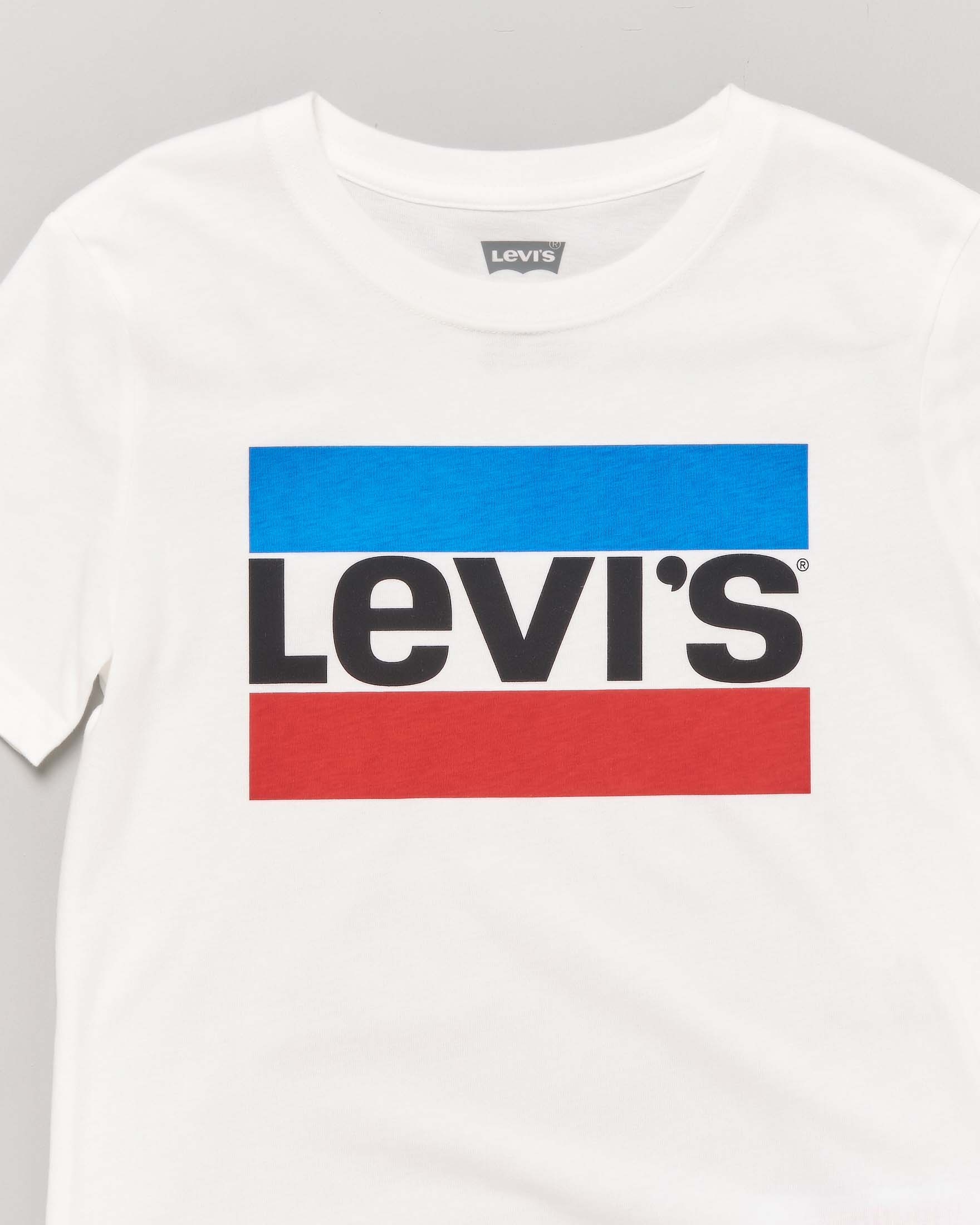 T-shirt Levi's bianca mezza manica con logo heroel frontale 