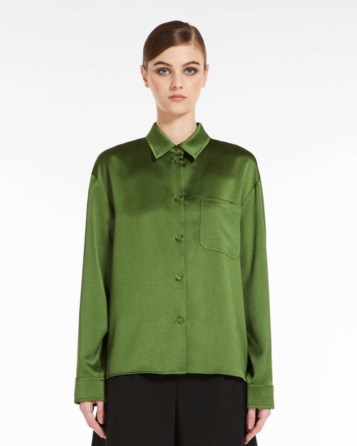 Camicia verde in tessuto effetto raso con colletto a punta e