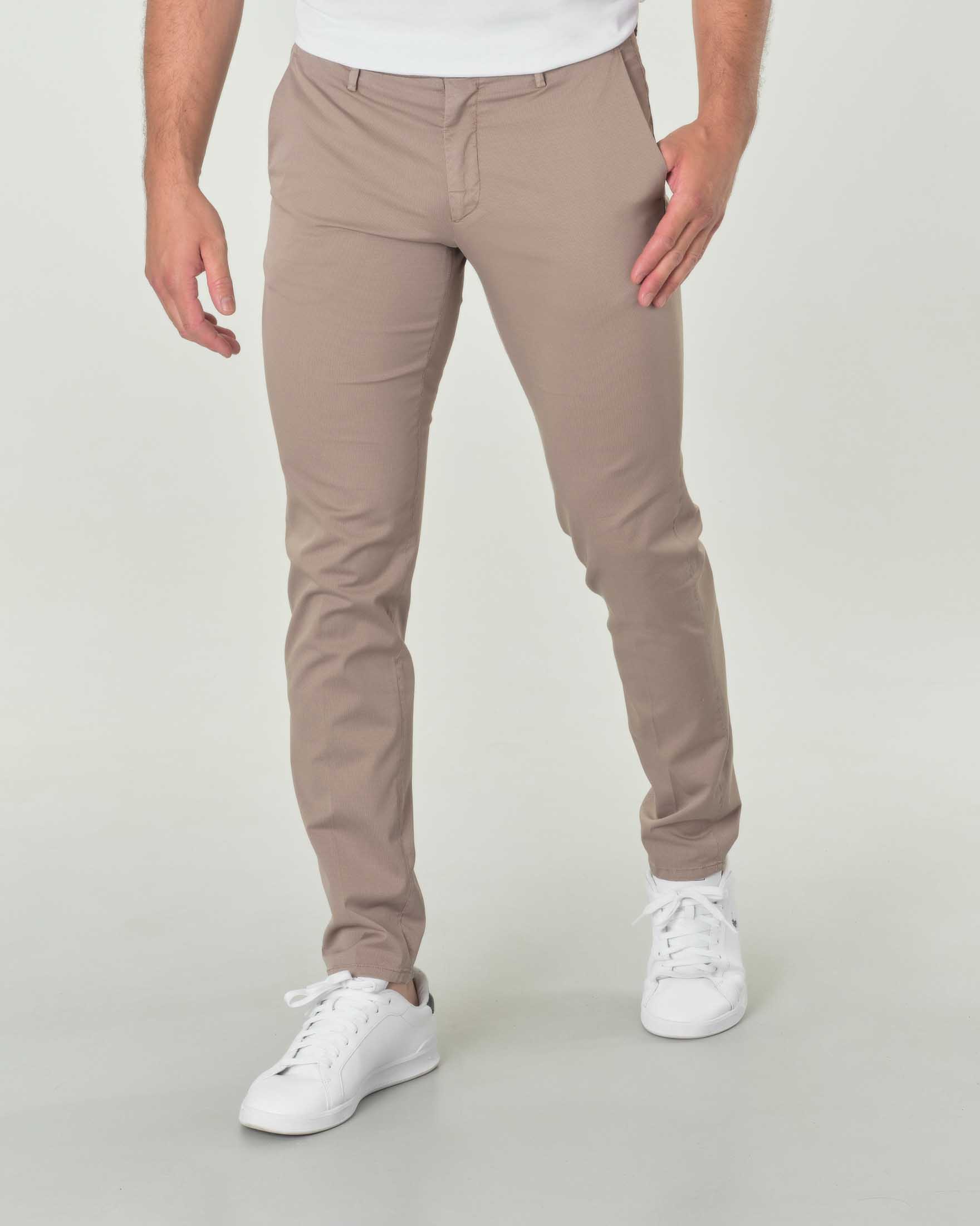 Pantaloni chino Brad color fango in tessuto punto spillo di cotone stretch