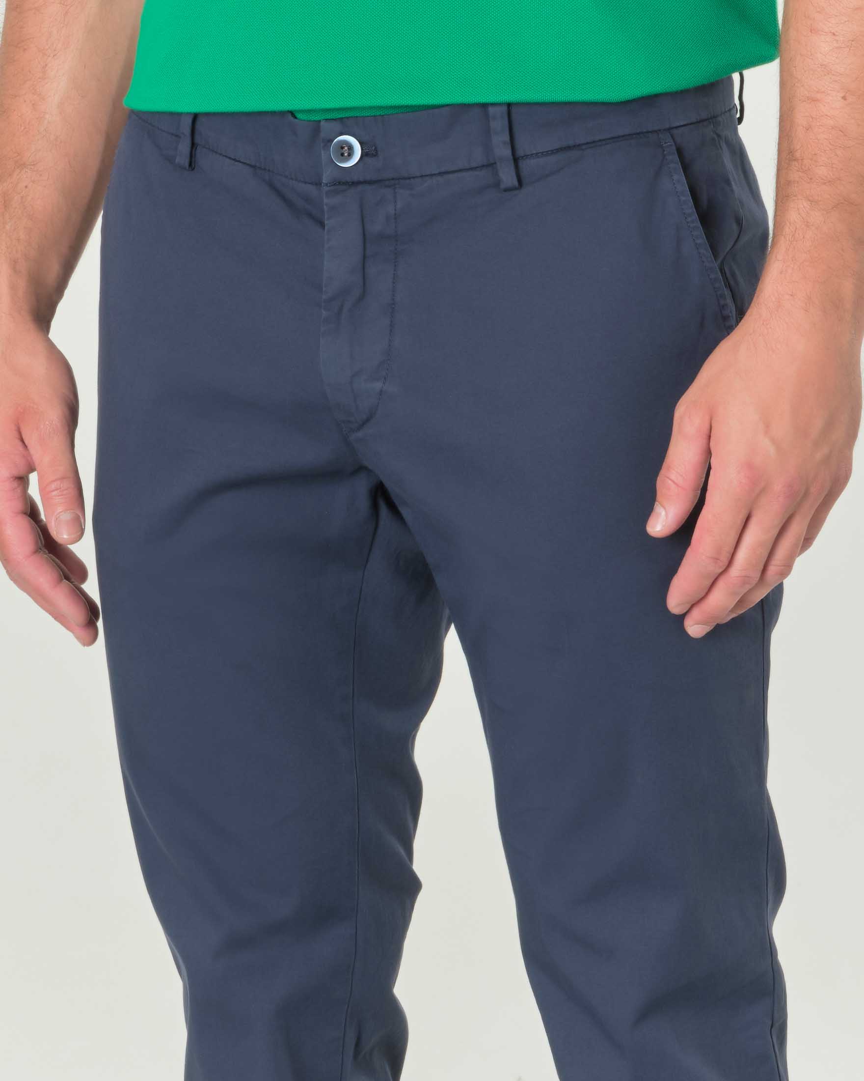 Pantalone chino Levanto blu in broken twill di cotone stretch