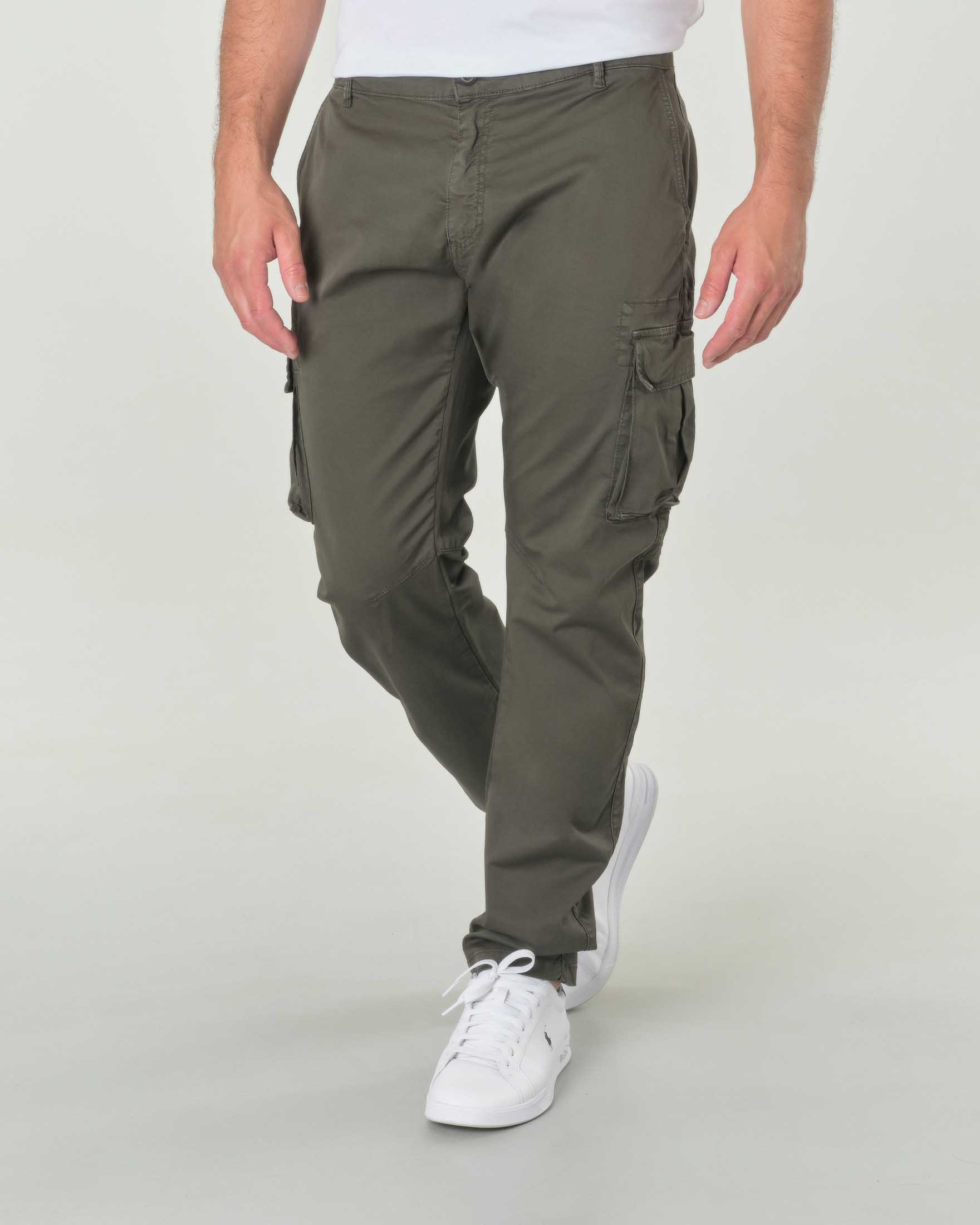 Pantalone cargo verde militare in gabardina di cotone stretch