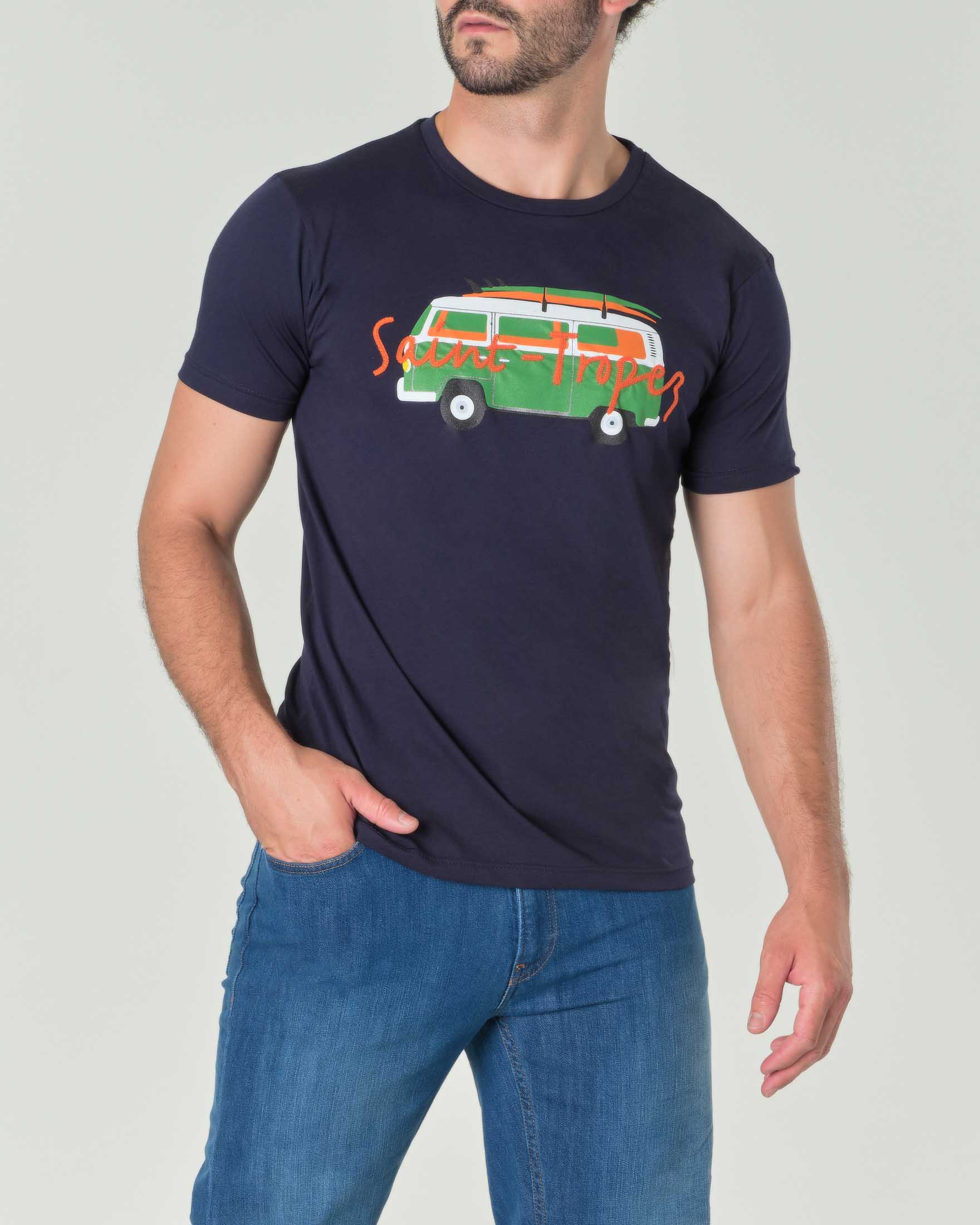 T-shirt blu in puro cotone con stampa van verde e scritta color arancio ricamata sul davanti