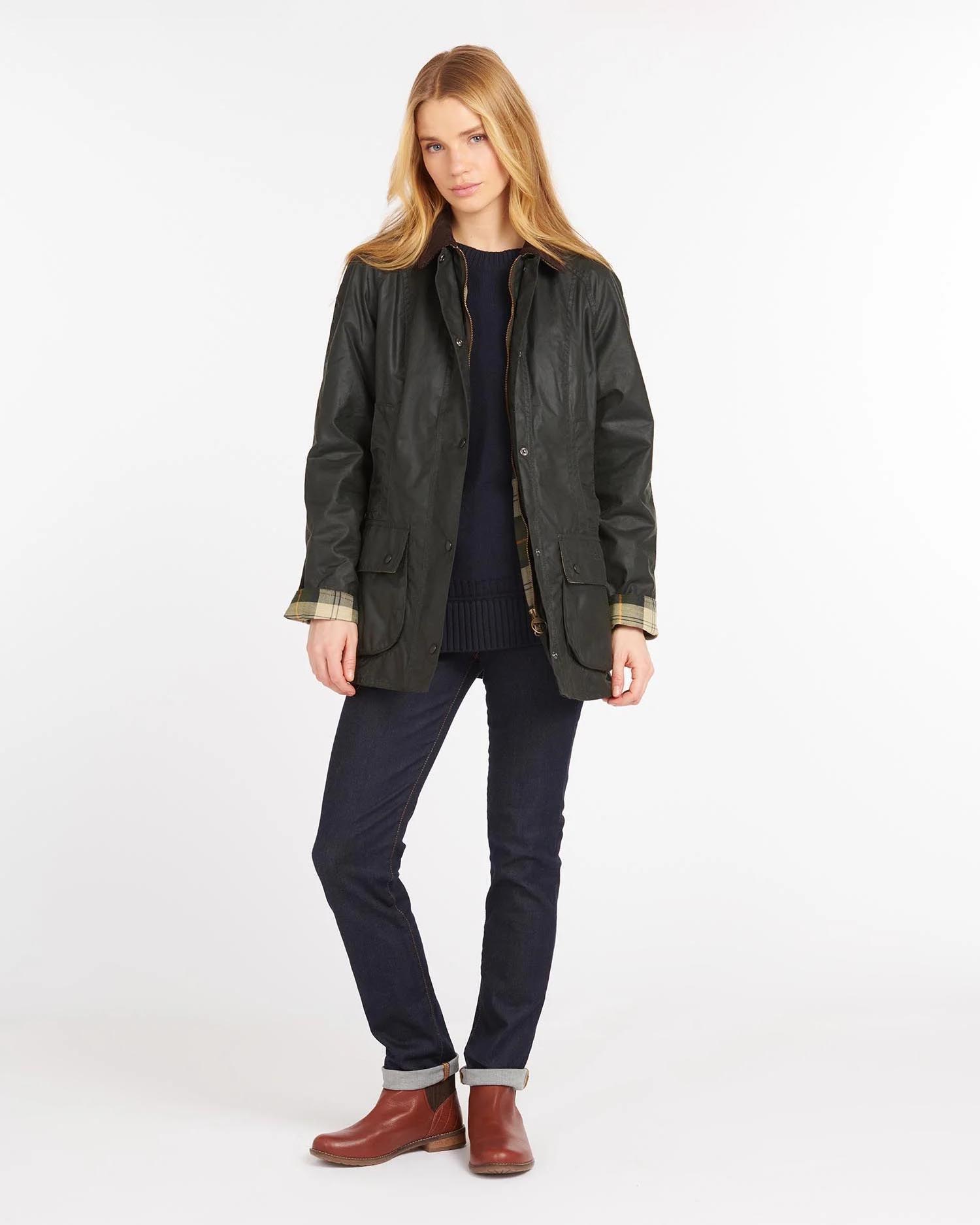 Giacca Barbour Classic Beadnell verde militare in cotone cerato e colletto in velluto a costine