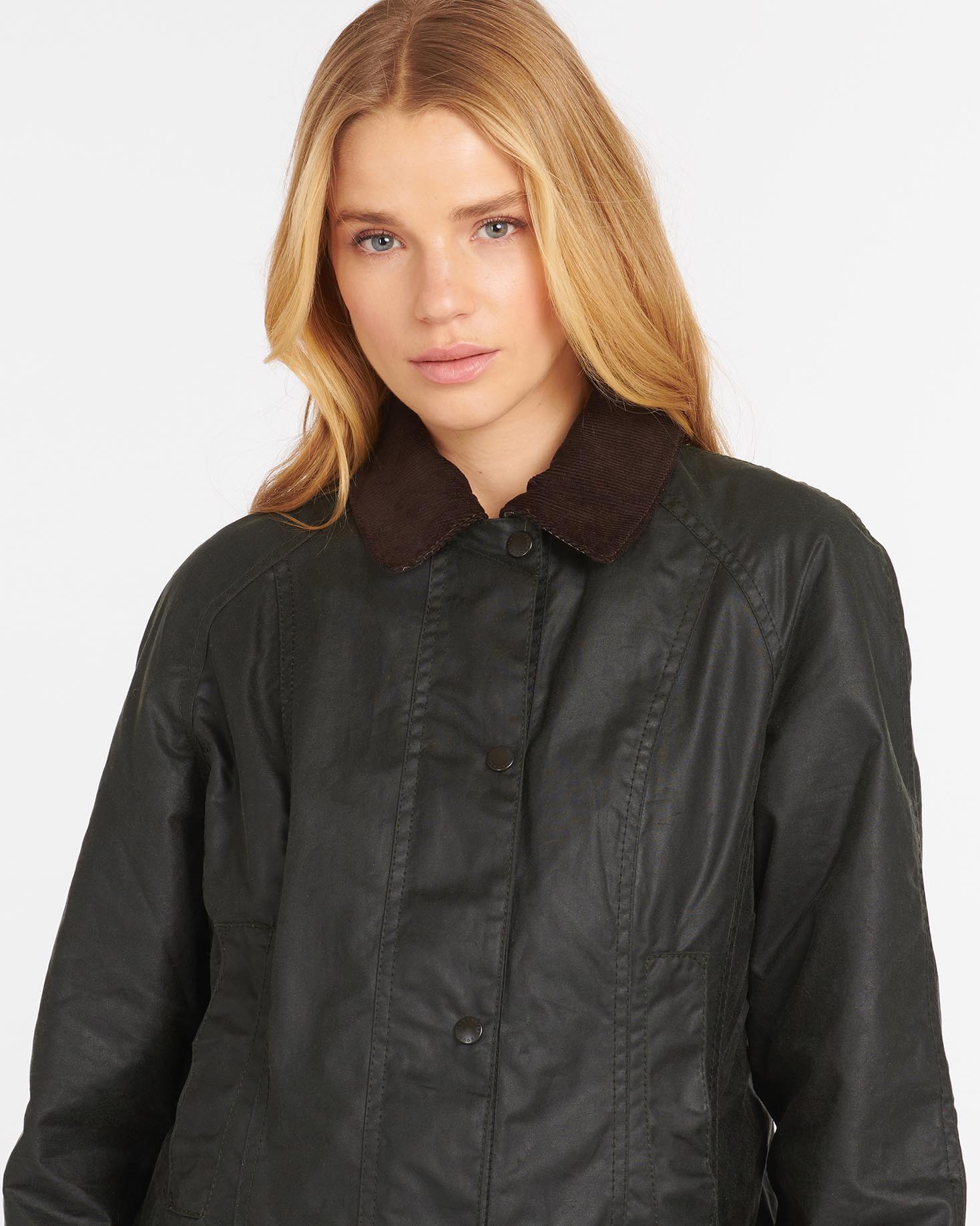Giacca Barbour Classic Beadnell verde militare in cotone cerato e colletto in velluto a costine