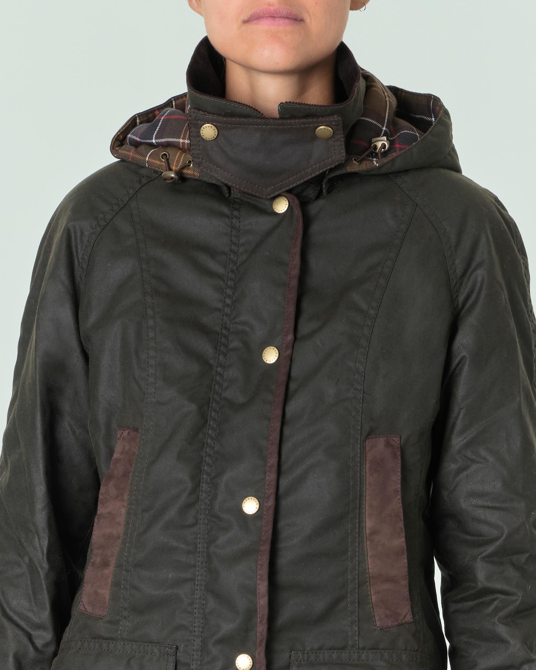 Giacca Bower Barbour verde militare in cotone cerato con cappuccio rimovibile
