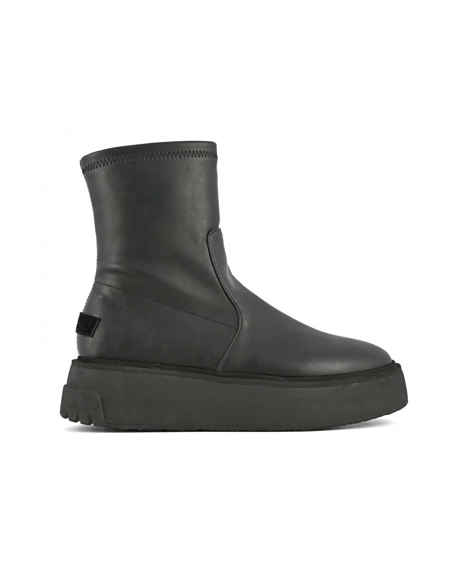 Stivale nero in materiale stretch effetto pelle con suola platform