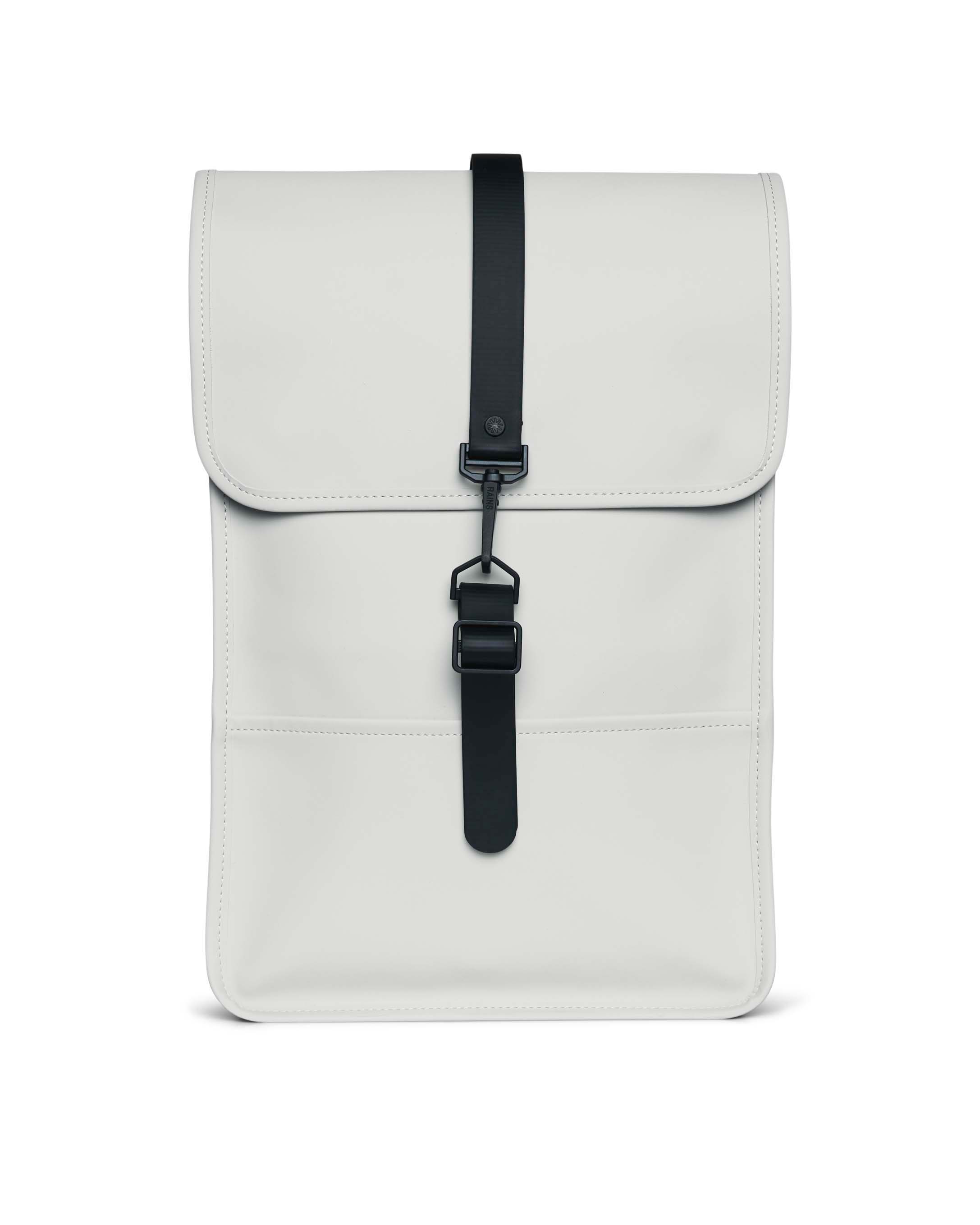 Zaino Backpack Mini grigio perla dalla linea rettangolare con tasca frontale e chiusura a moschettone