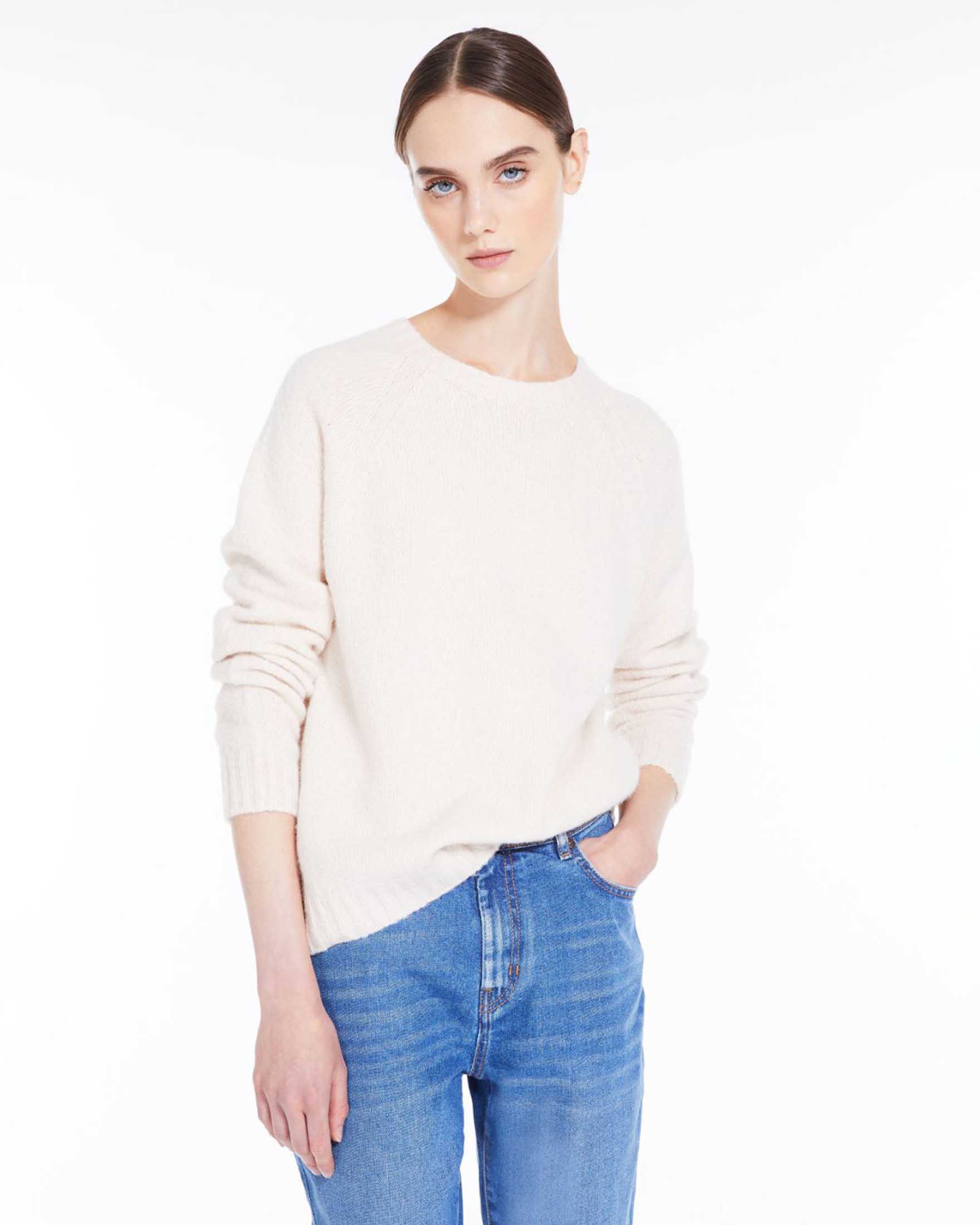 Maglia color panna in alpaca e cotone con scollo tondo image