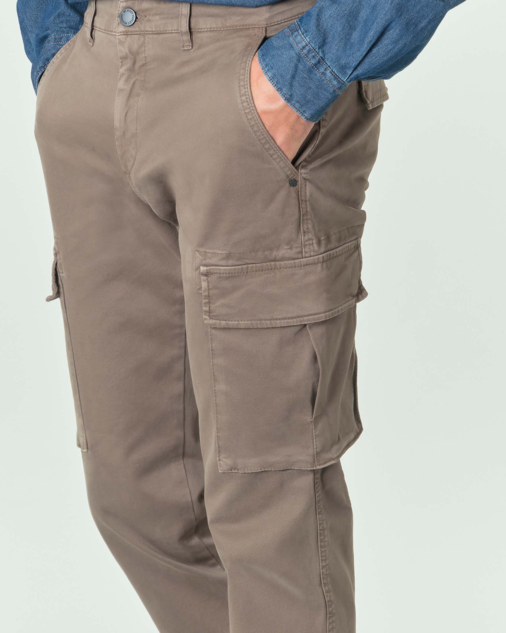 Pantalone cargo My Stuff color fango in gabardina di cotone stretch image