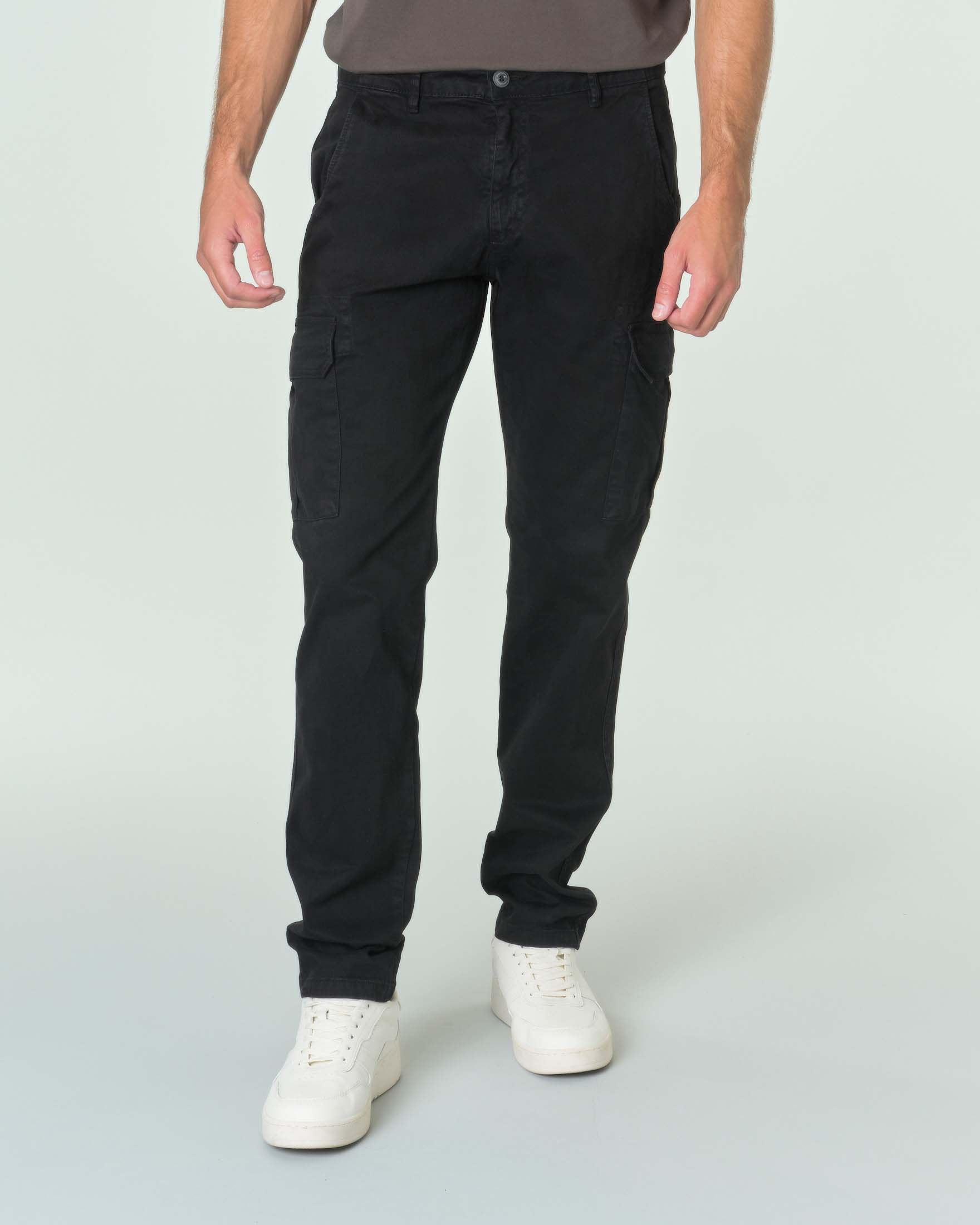 Pantalone cargo nero in gabardina di cotone stretch