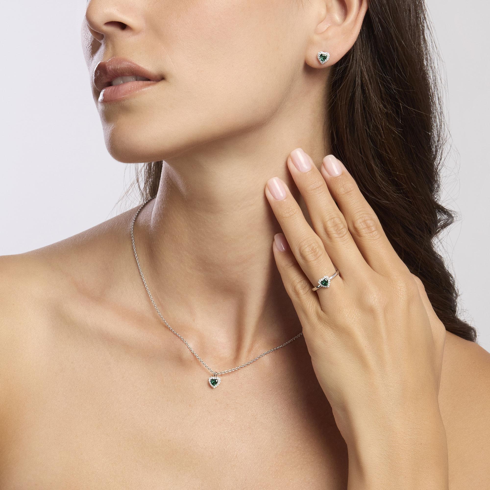 Girocollo in argento con smeraldo sintetico a forma di cuore - View2