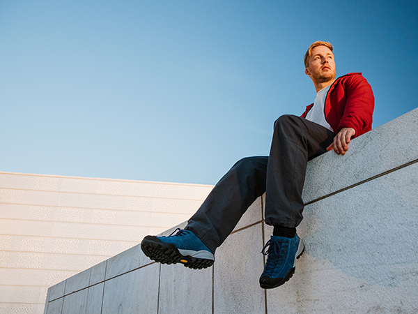 Scarpa Primitive Black-Red - Mid boots to wear in winter