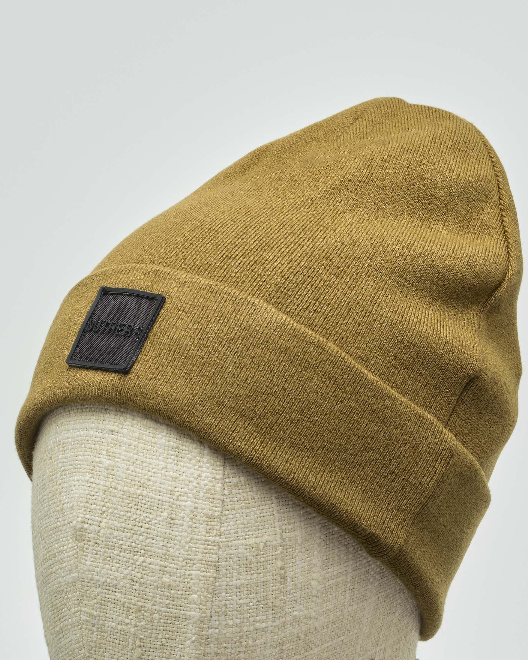 Berretto senape in misto viscosa con risvolto e patch porta logo image