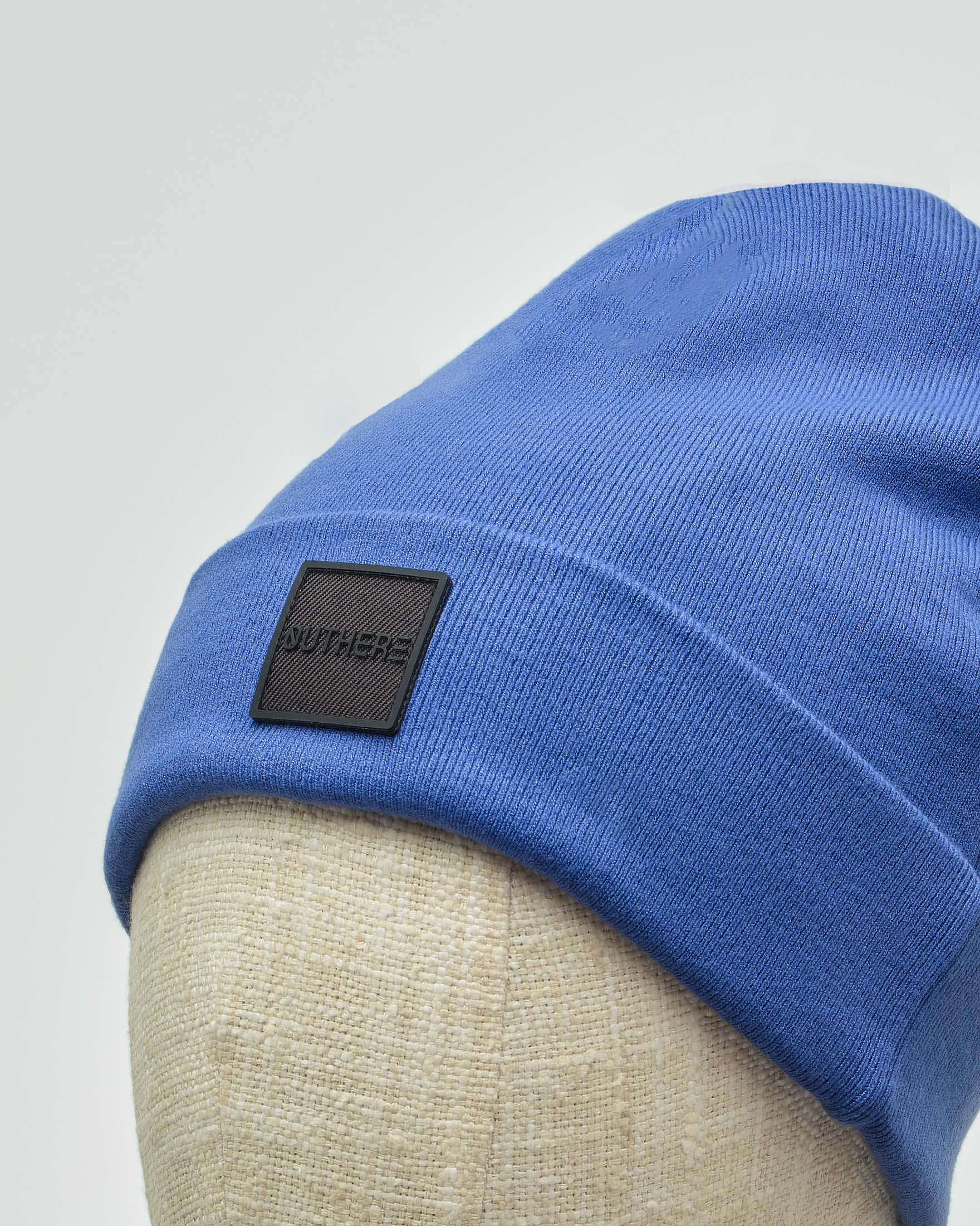 Berretto blu royal in misto viscosa con risvolto e patch porta logo image