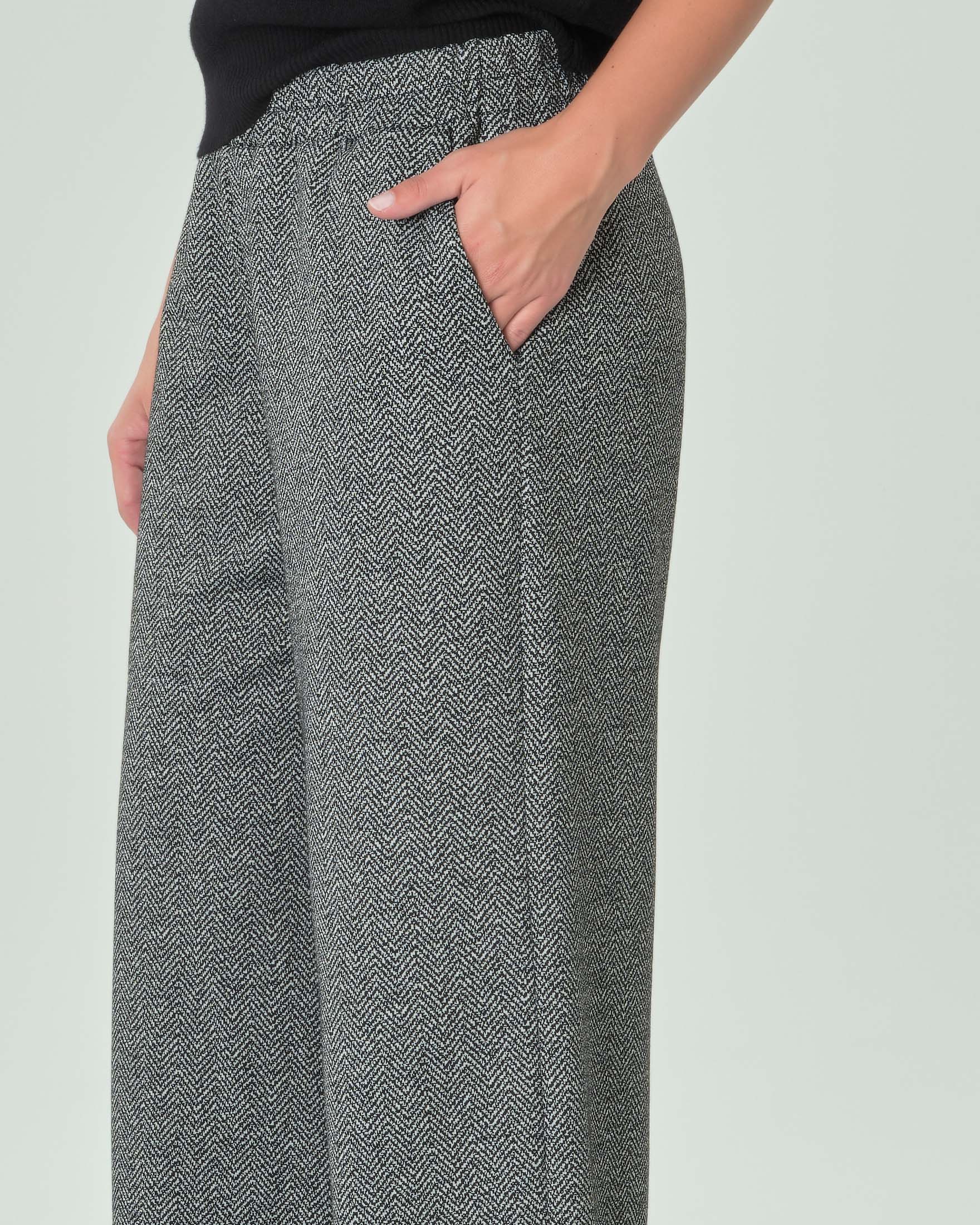 Pantaloni palazzo a fantasia sale e pepe in tessuto stretch punto Milano image