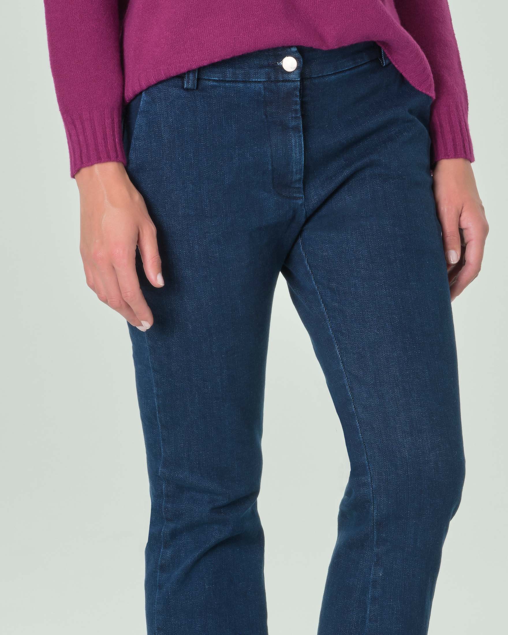 Jeans blu a trombetta in cotone stretch image