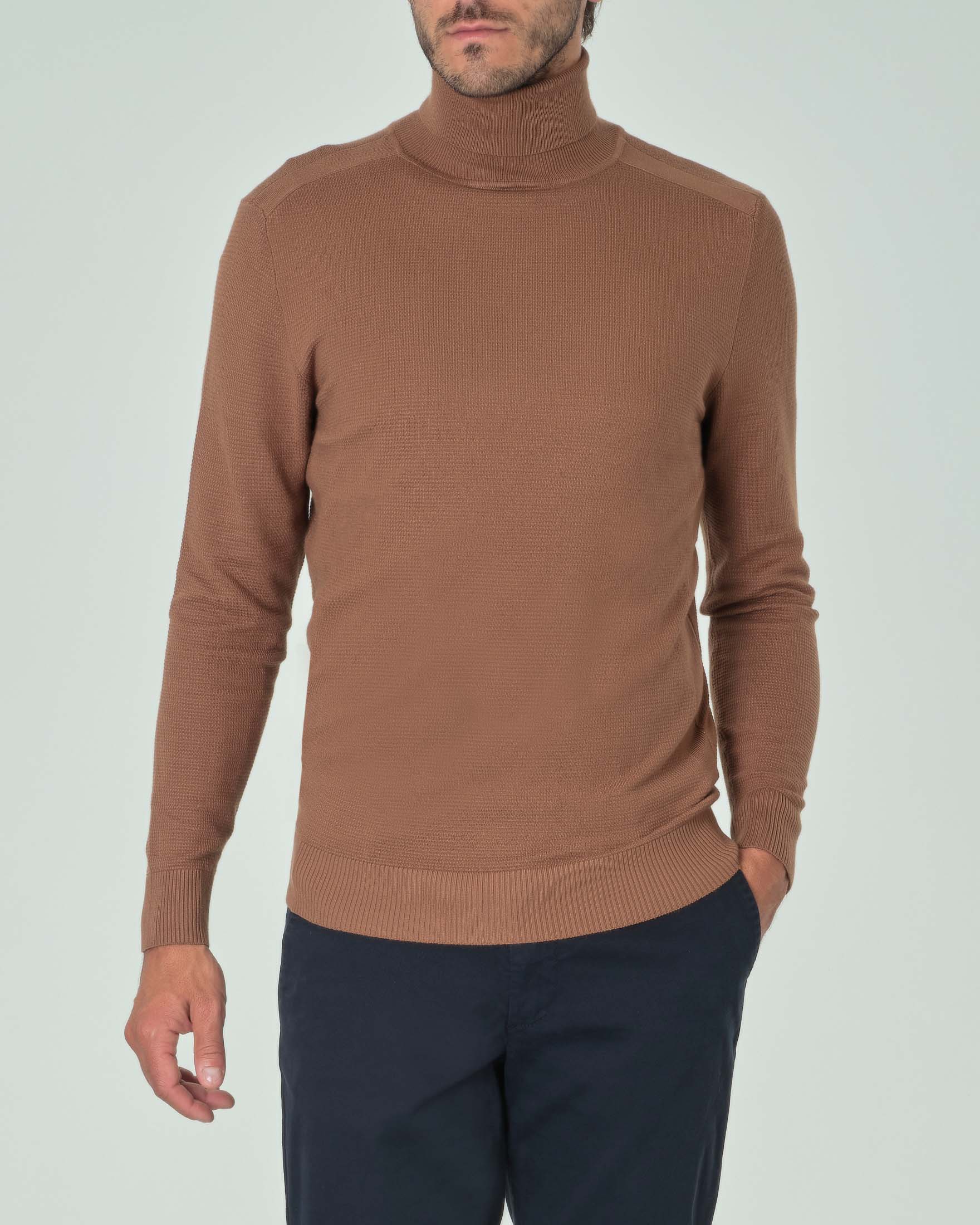 Dolcevita cammello in viscosa micro armatura
