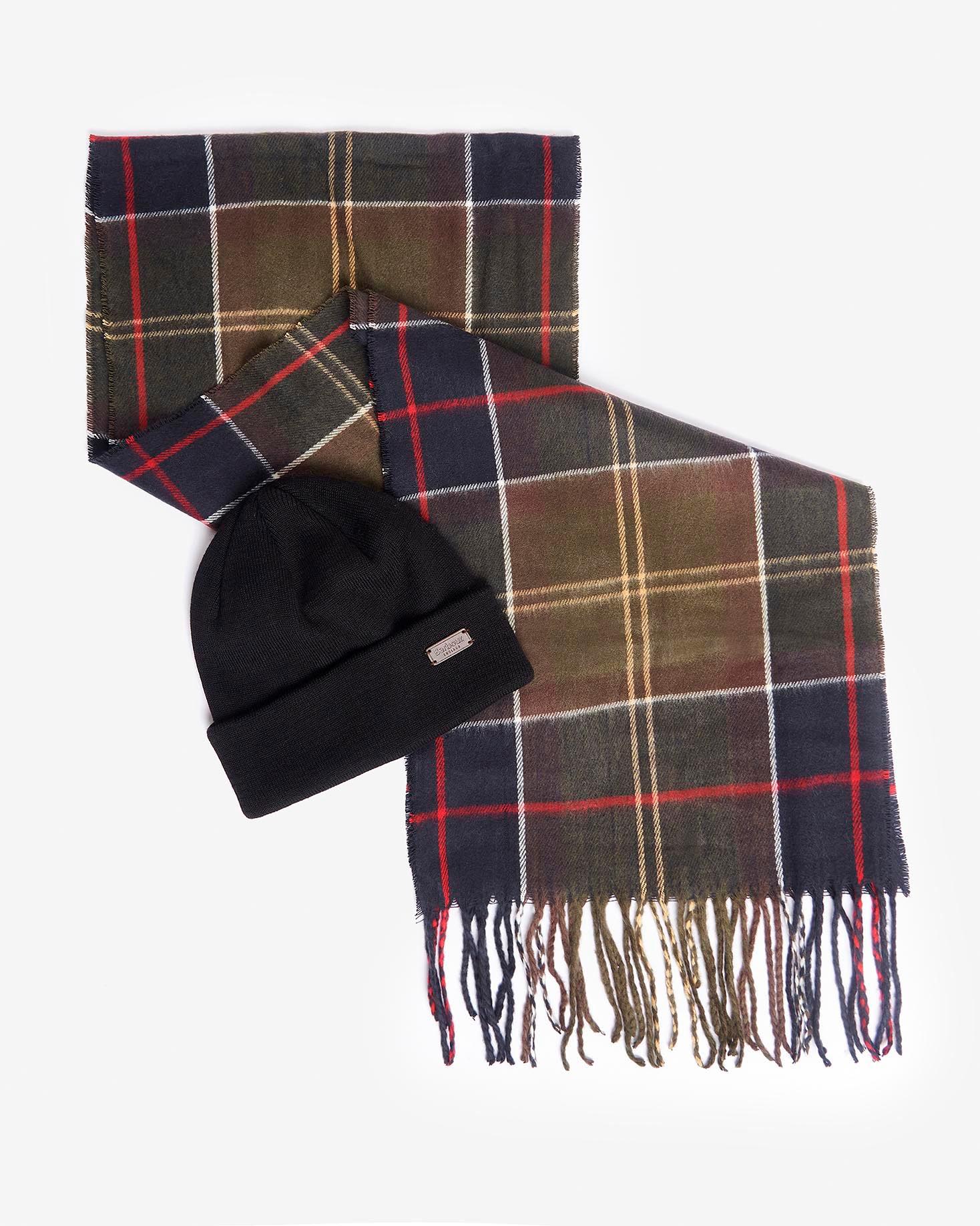 Cofanetto Barbour idea regalo composto da sciarpa tartan check militare e blu e berretto nero