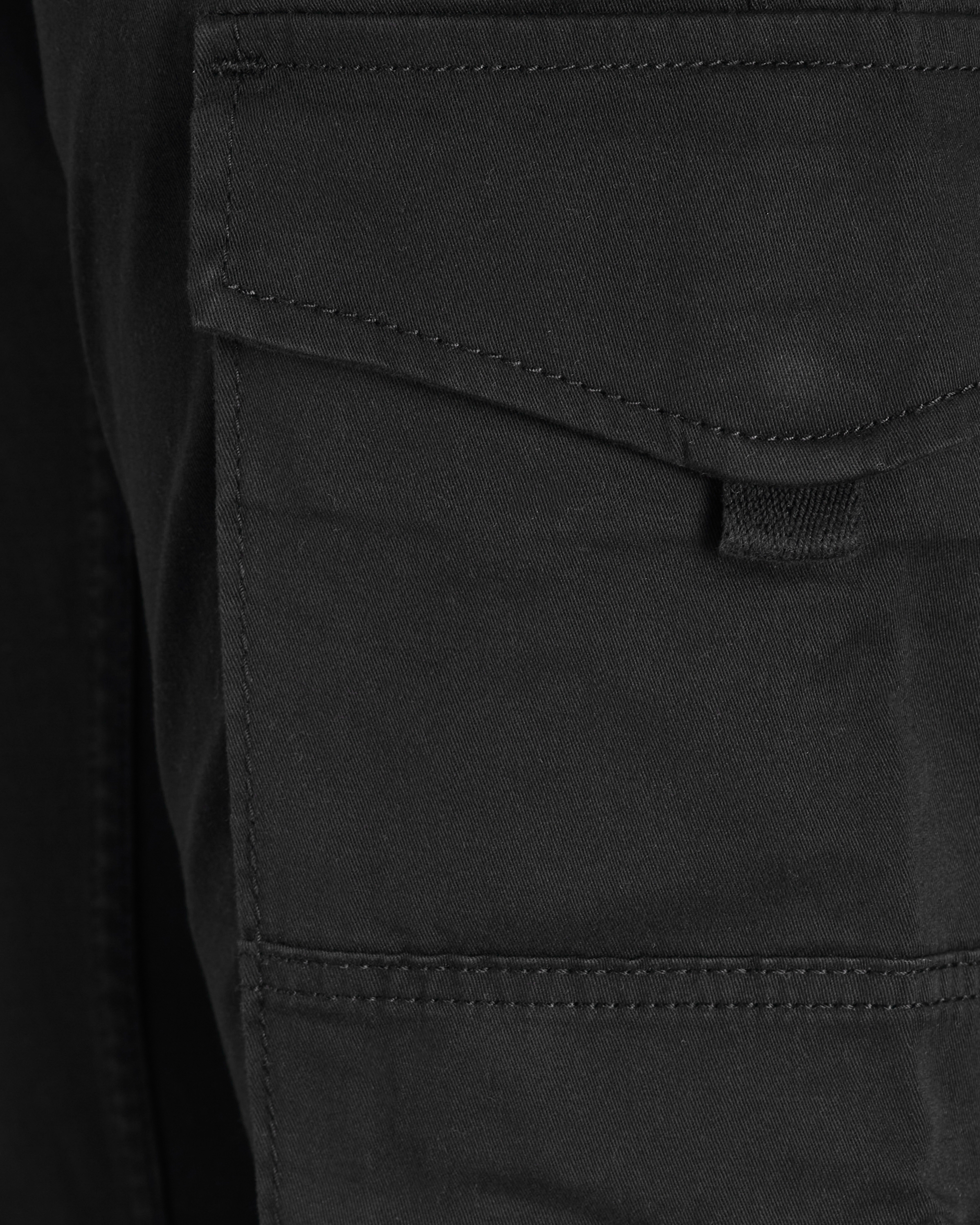Pantaloni cargo neri slim fit in cotone stretch con elastico al fondo image