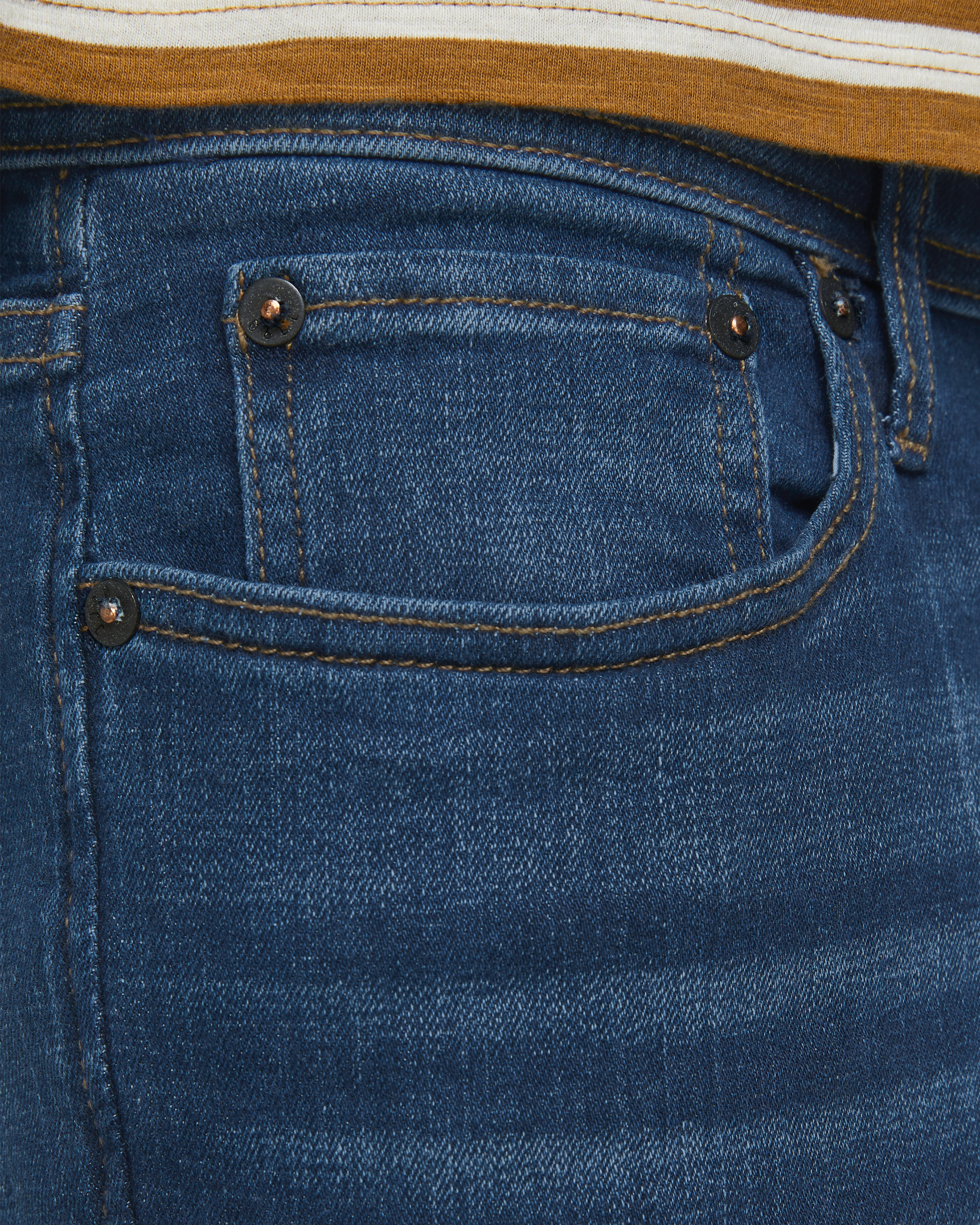 Jeans Tim a gamba dritta in cotone stretch lavaggio medio stone washed con baffature