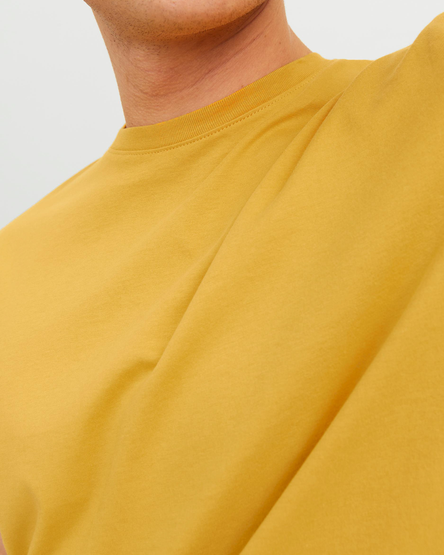 T-shirt mezza manica Olow color panna con ricamo sul petto e maxi stampa sul retro | Pellizzari