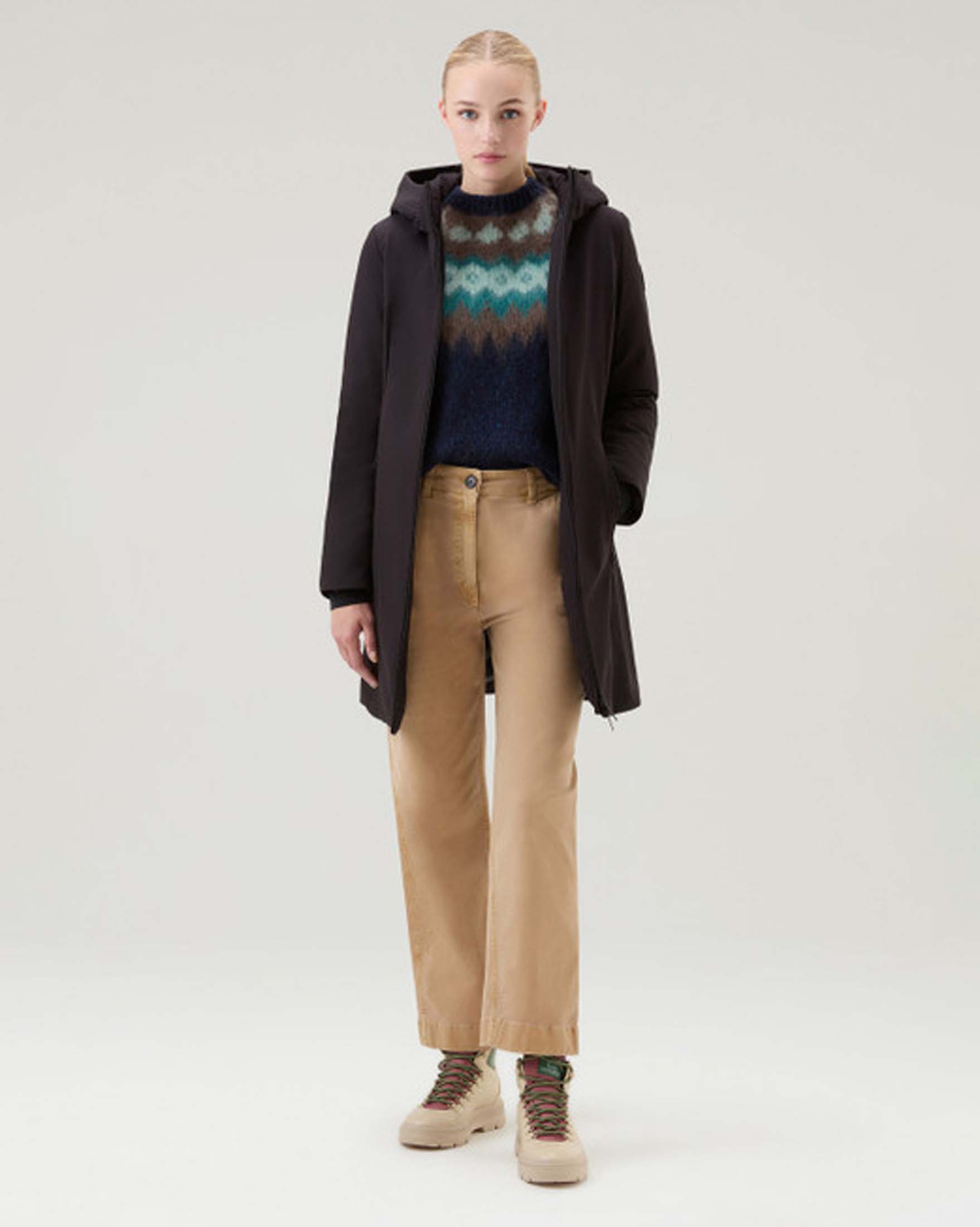 Parka Firth nero imbottito in piuma naturale con cappuccio image