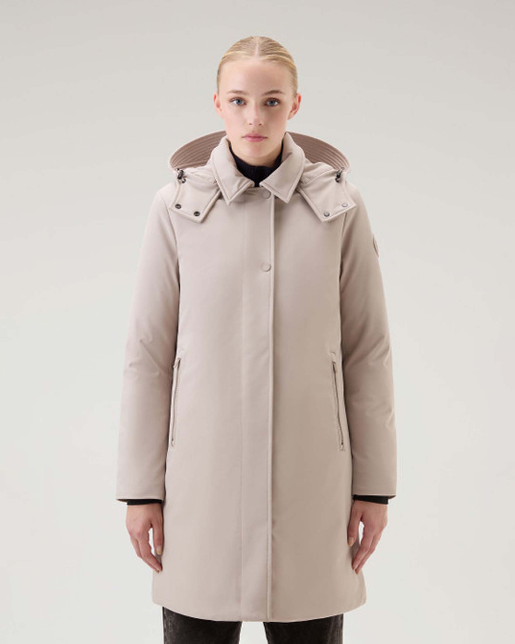 Giaccone Firth color gesso in Tech Softshell con colletto a camicia e cappuccio staccabile