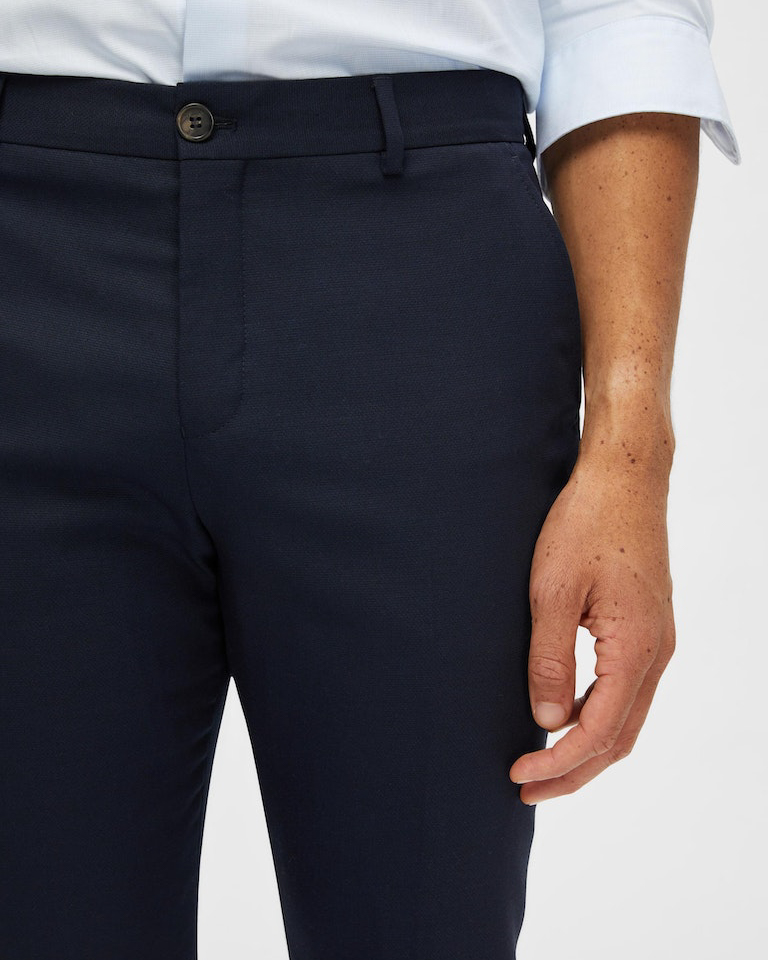 Pantaloni slim Selected Homme blu in tela di misto lana stretch microarmatura image