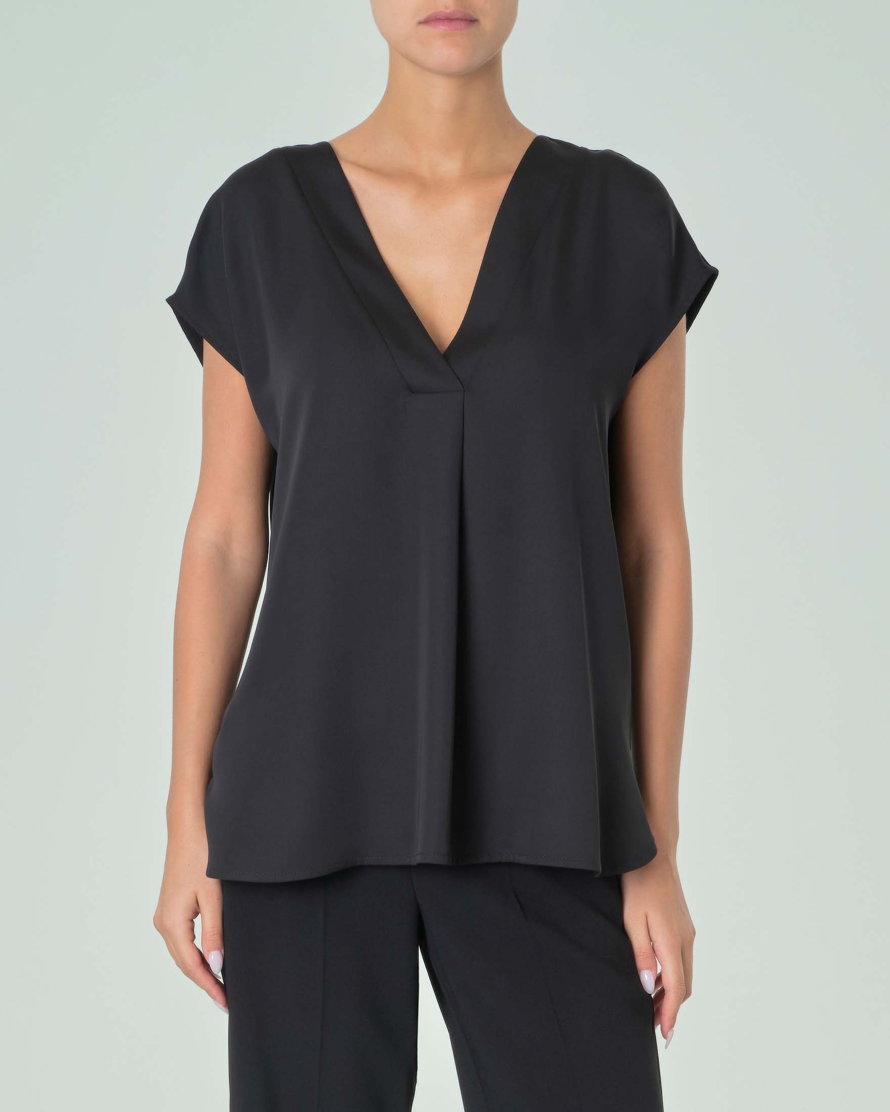 Blusa con scollo a v in satin