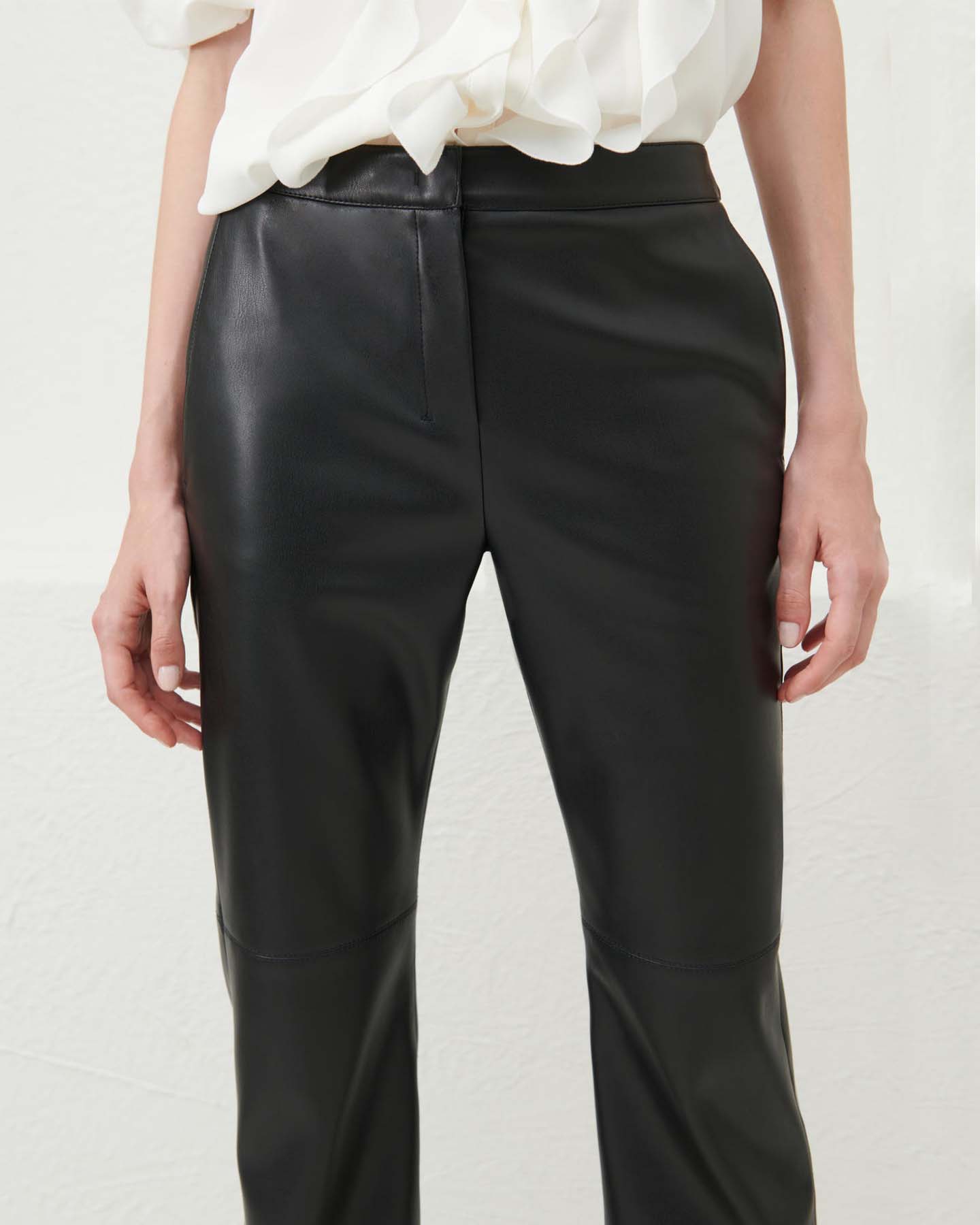 Pantaloni hot sale trombetta zara