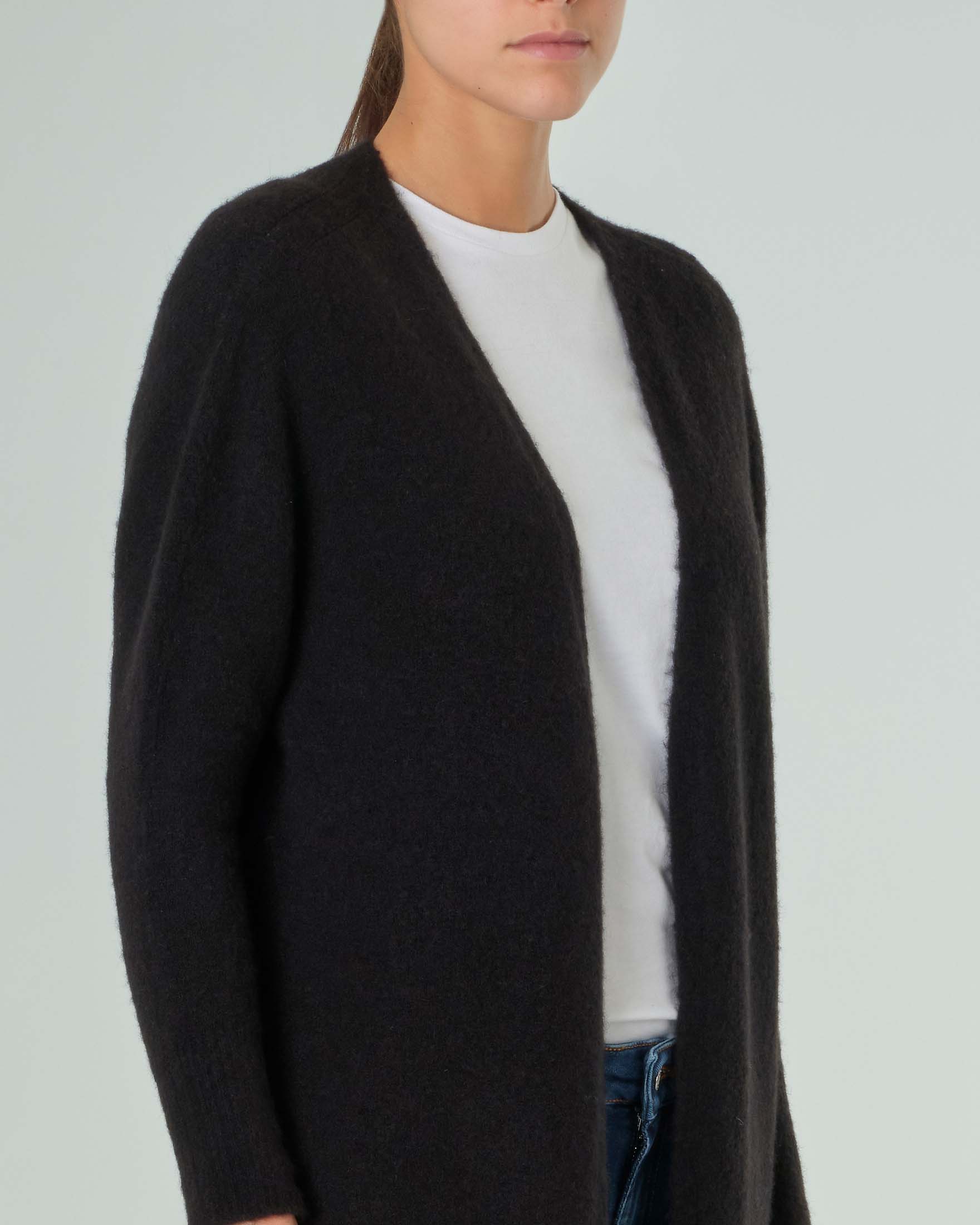 Cardigan lungo nero in misto alpaca senza bottoni di chiusura image