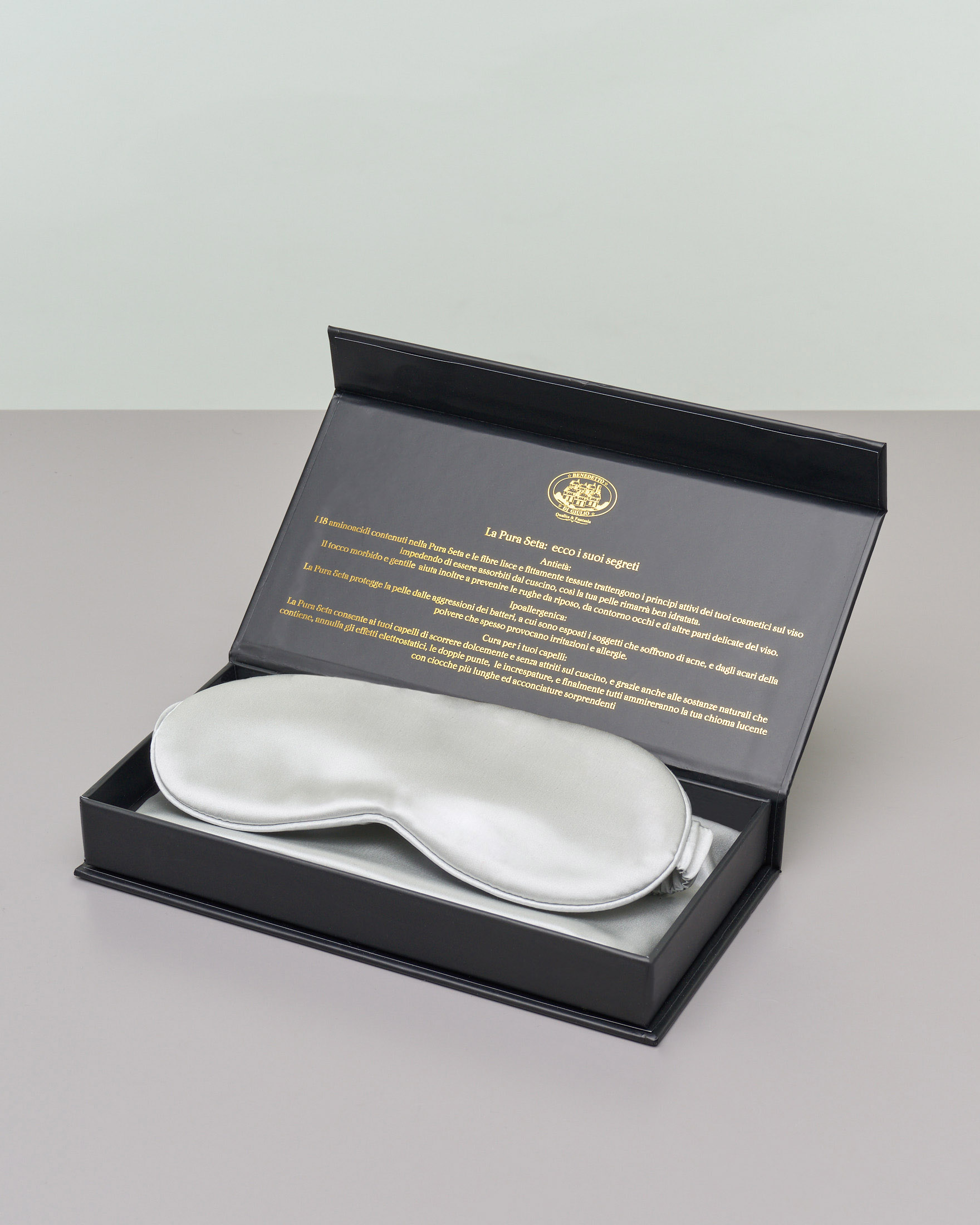 Mascherina Per Occhi In Pura Seta Maxfeel | Maschera Riposante Morbida Per Dormire | Cinturino Regolabile | Colore Floreale E Retro Nero