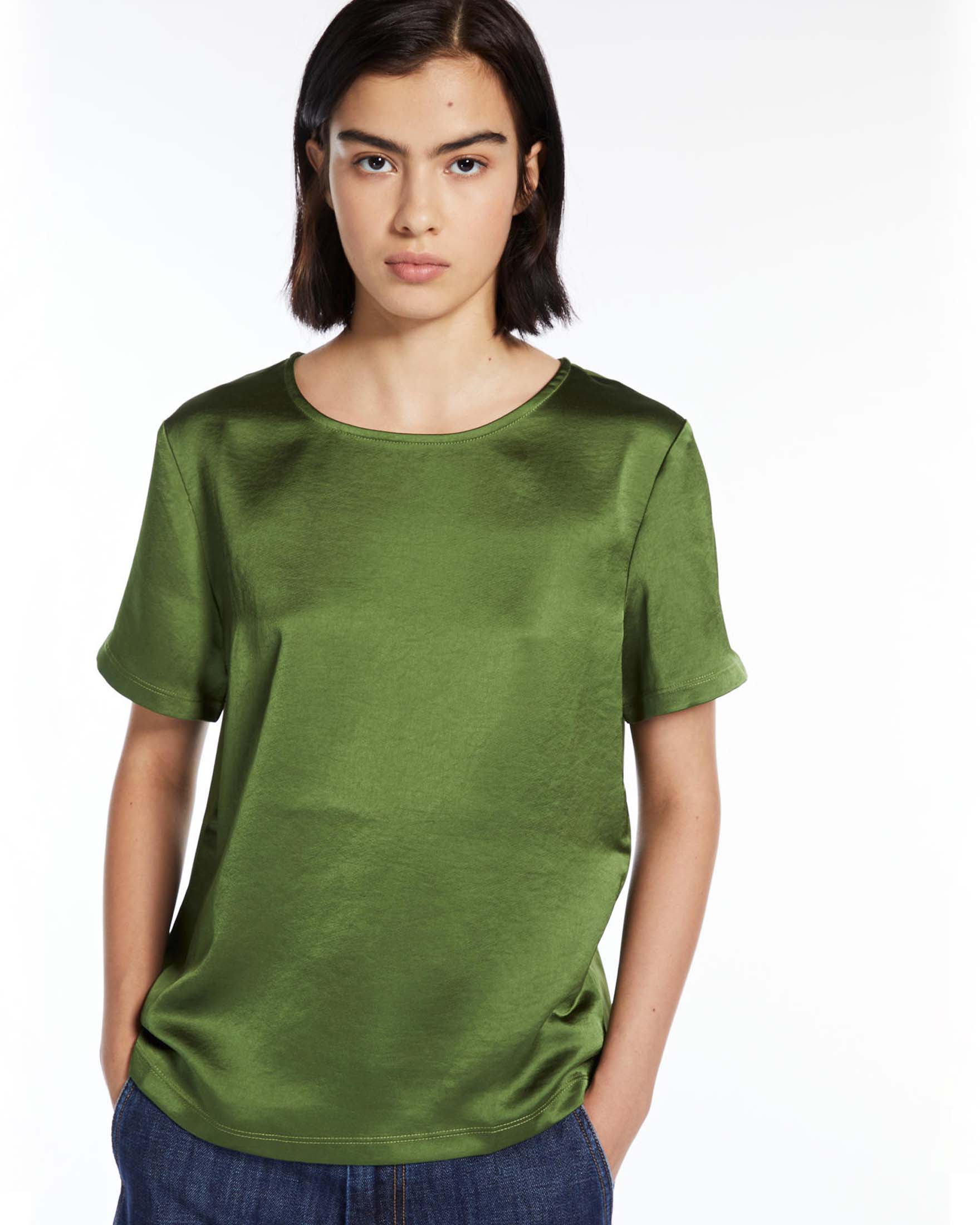 Blusa verde in raso tecnico lavato e cotone e modal sul retro con maniche  corte