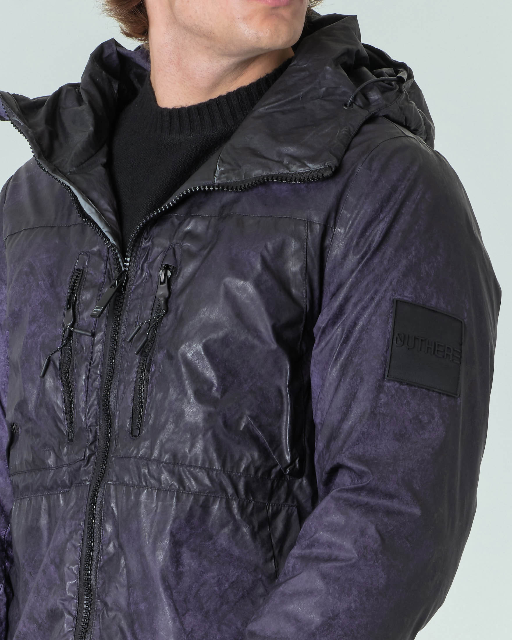 Giubbino Neba viola in tessuto con laminazione riflettente imbottito in piuma image