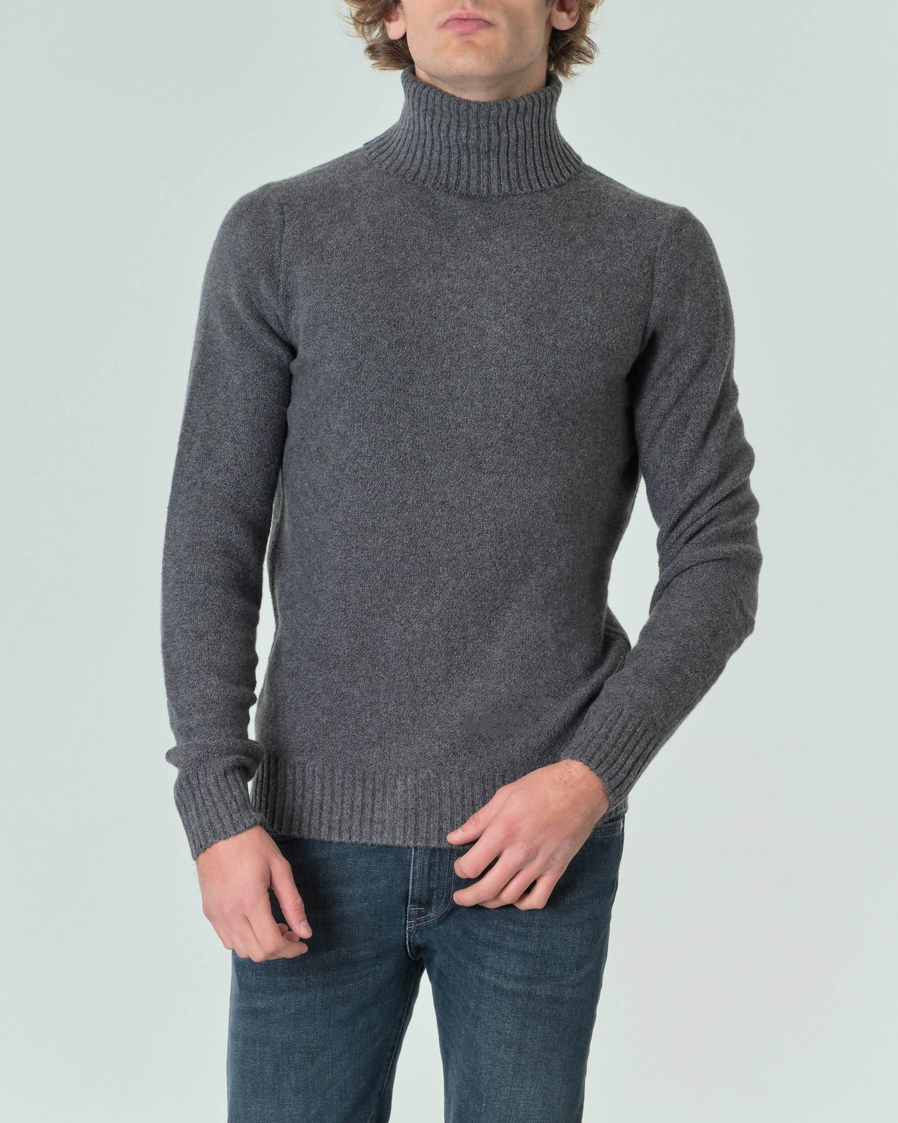 Dolcevita grigio antracite in cotone stretch bouclé