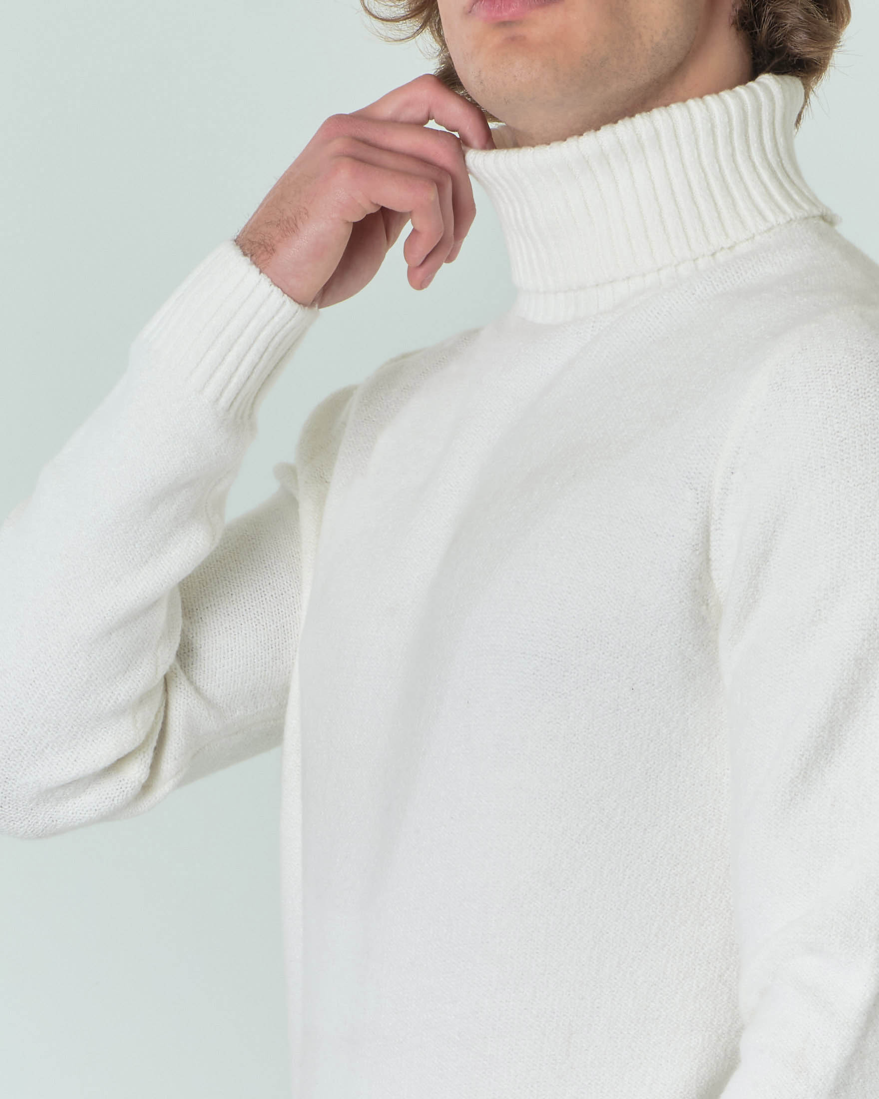 Dolcevita bianco in cotone stretch bouclé image