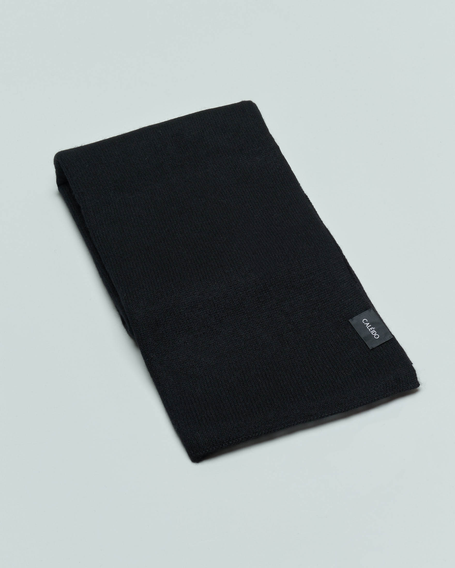 Stola nera in puro cashmere a costine