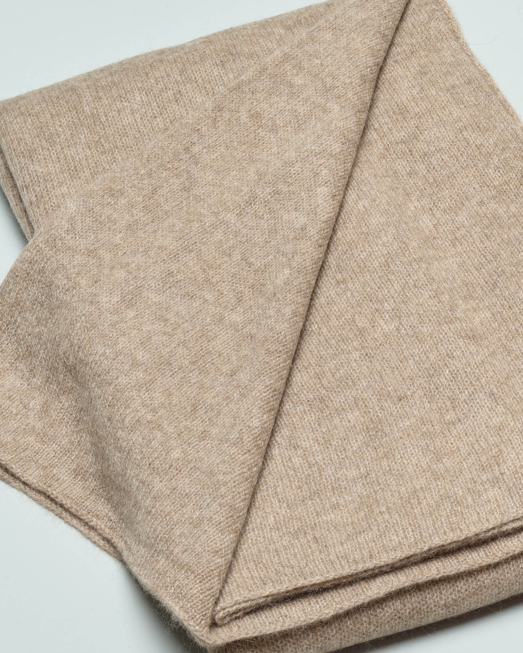 Stola cammello in puro cashmere a costine image