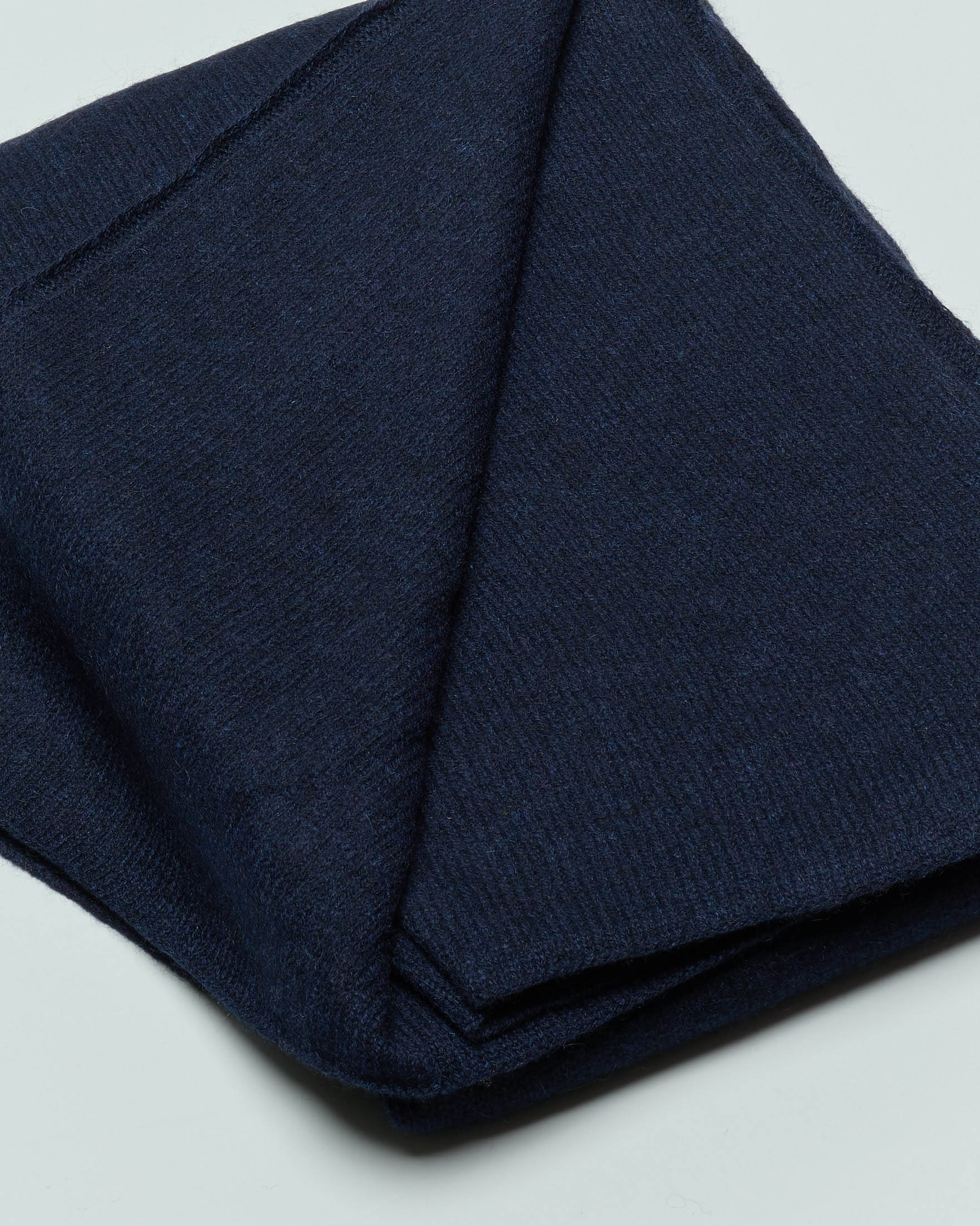 Stola blu in puro cashmere a costine image