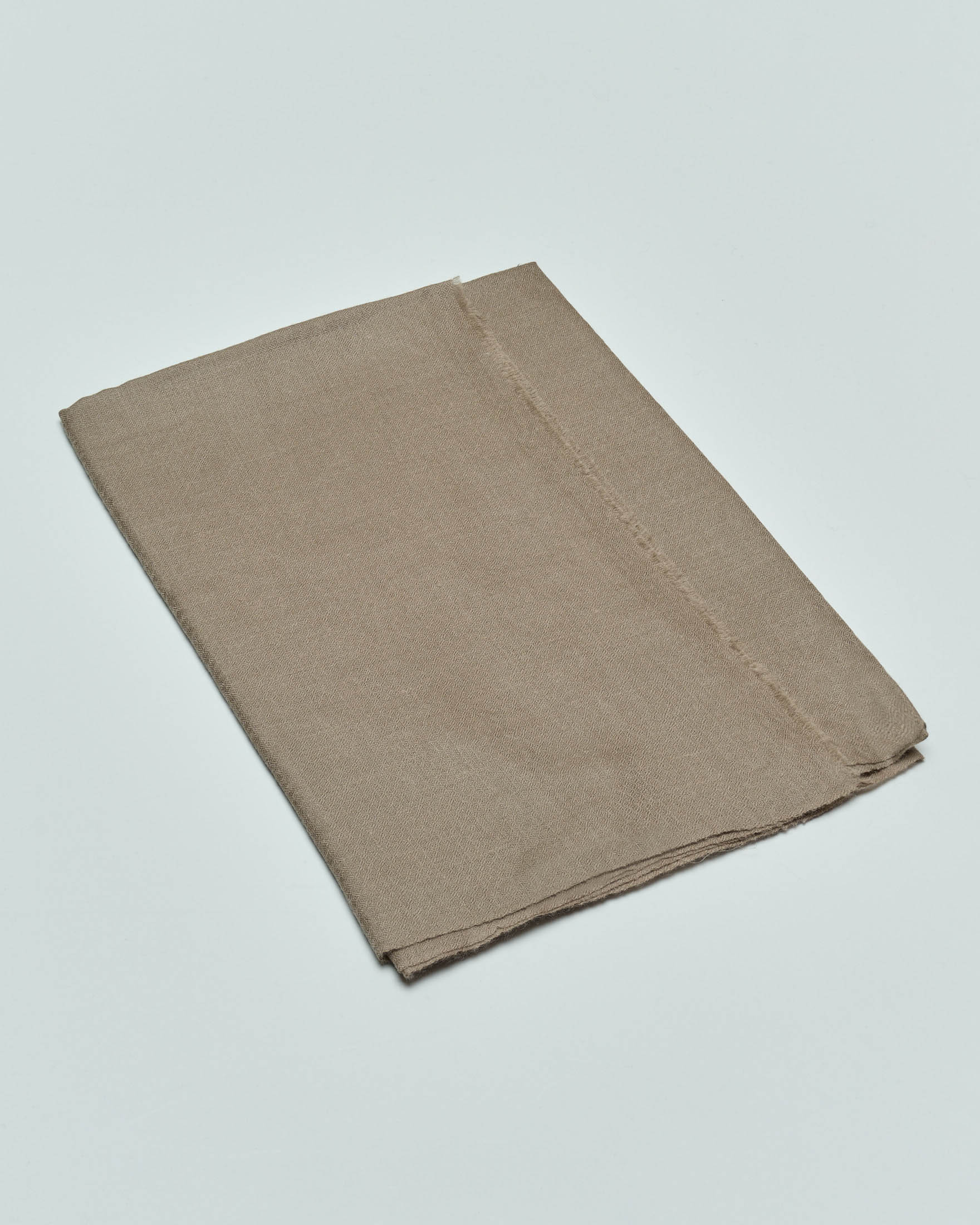 Sciarpa Cachemire Line color fango in puro cachemire