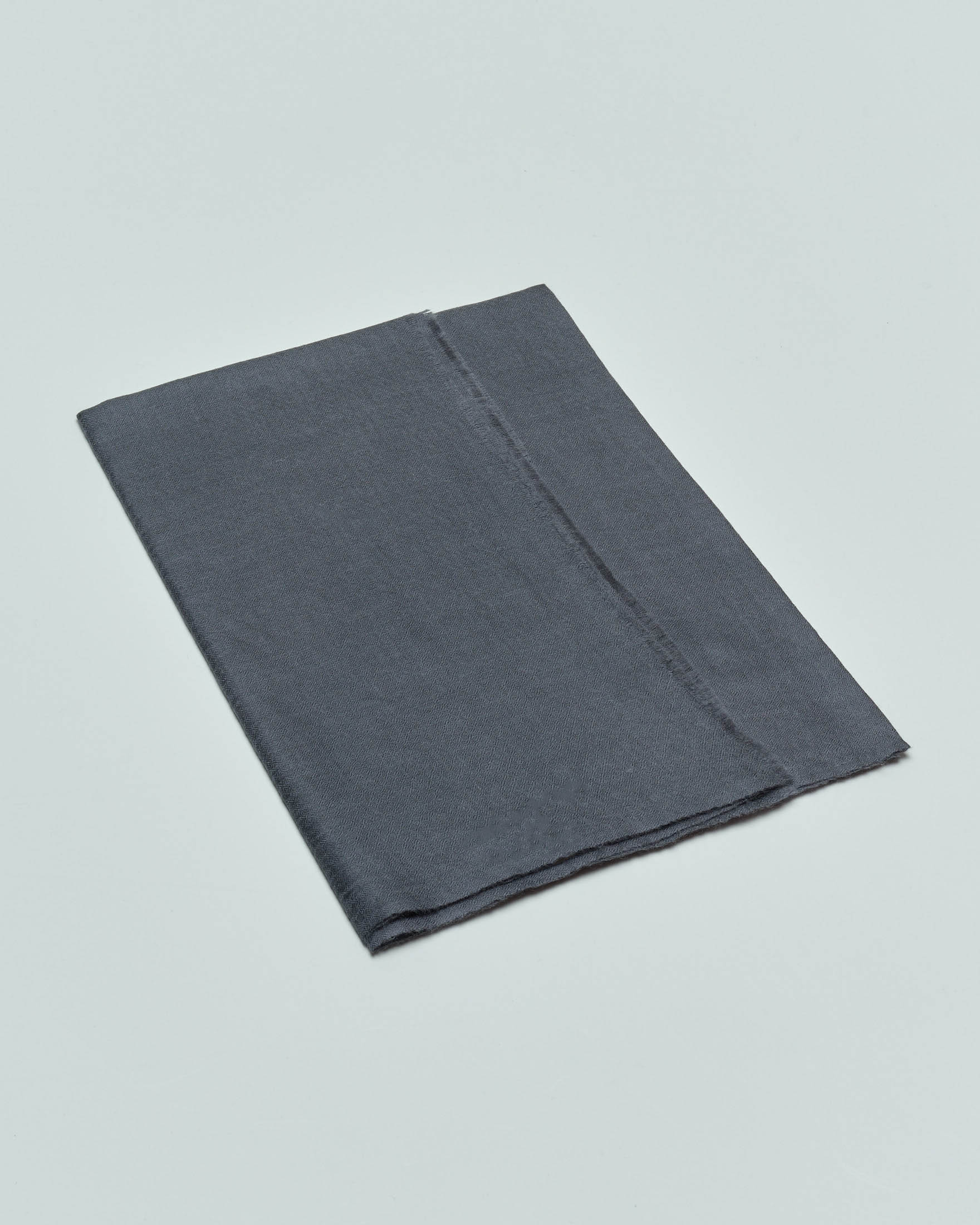 Sciarpa Cachemire Line grigio antracite in puro cachemire